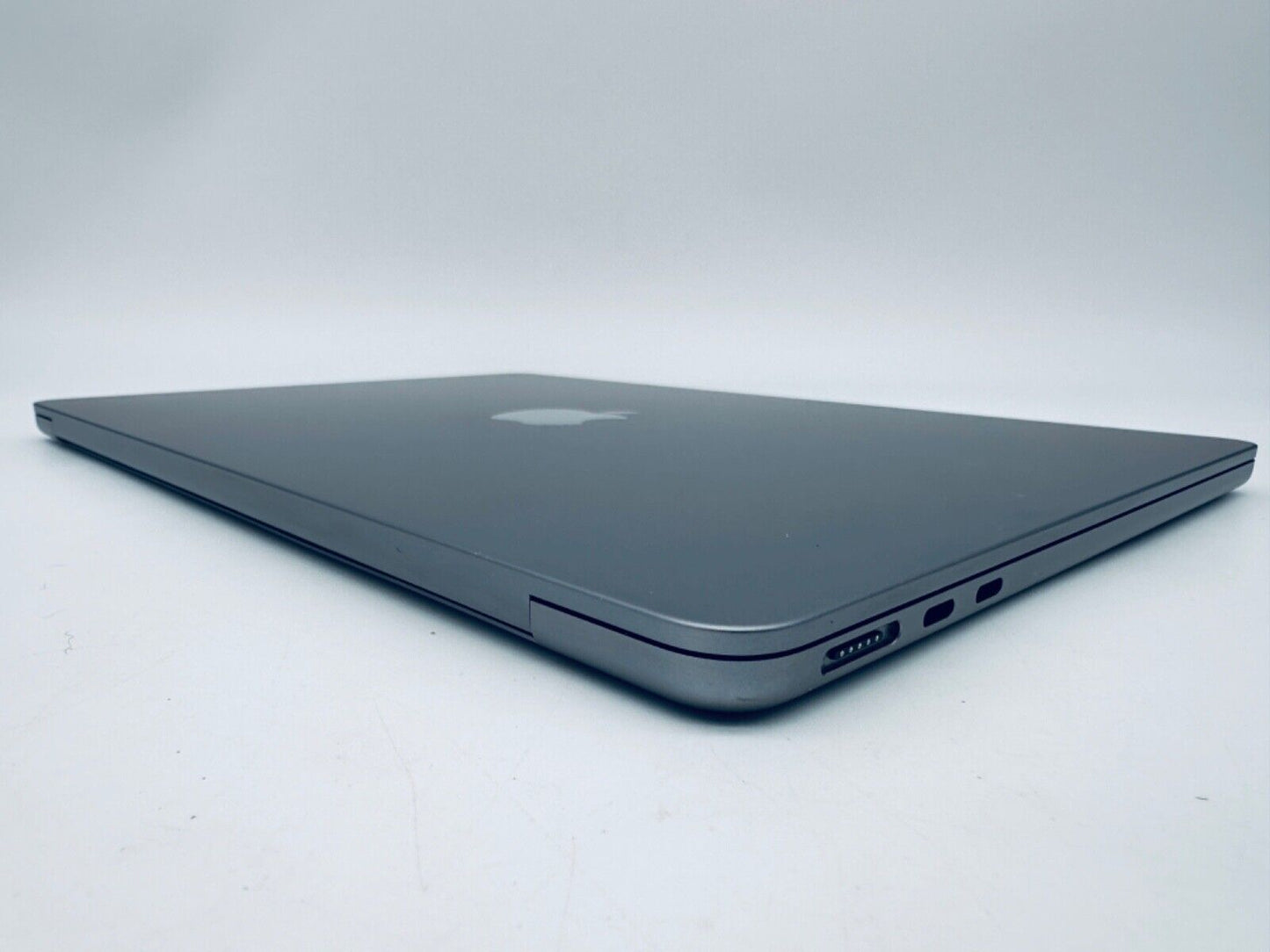 Apple M2 MacBook Air 13-Inch 8-Core CPU 8-Core GPU 8GB, 256GB SSD In Space Grey