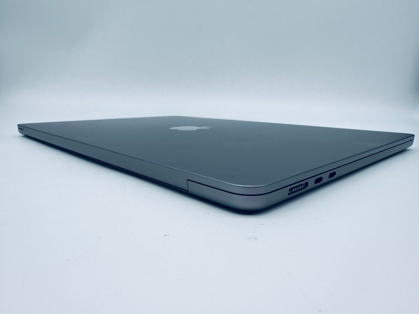 Apple MacBook Air 15.3" M2 8-Core CPU 10-Core GPU 8GB Ram 256GB SSD, Space Grey