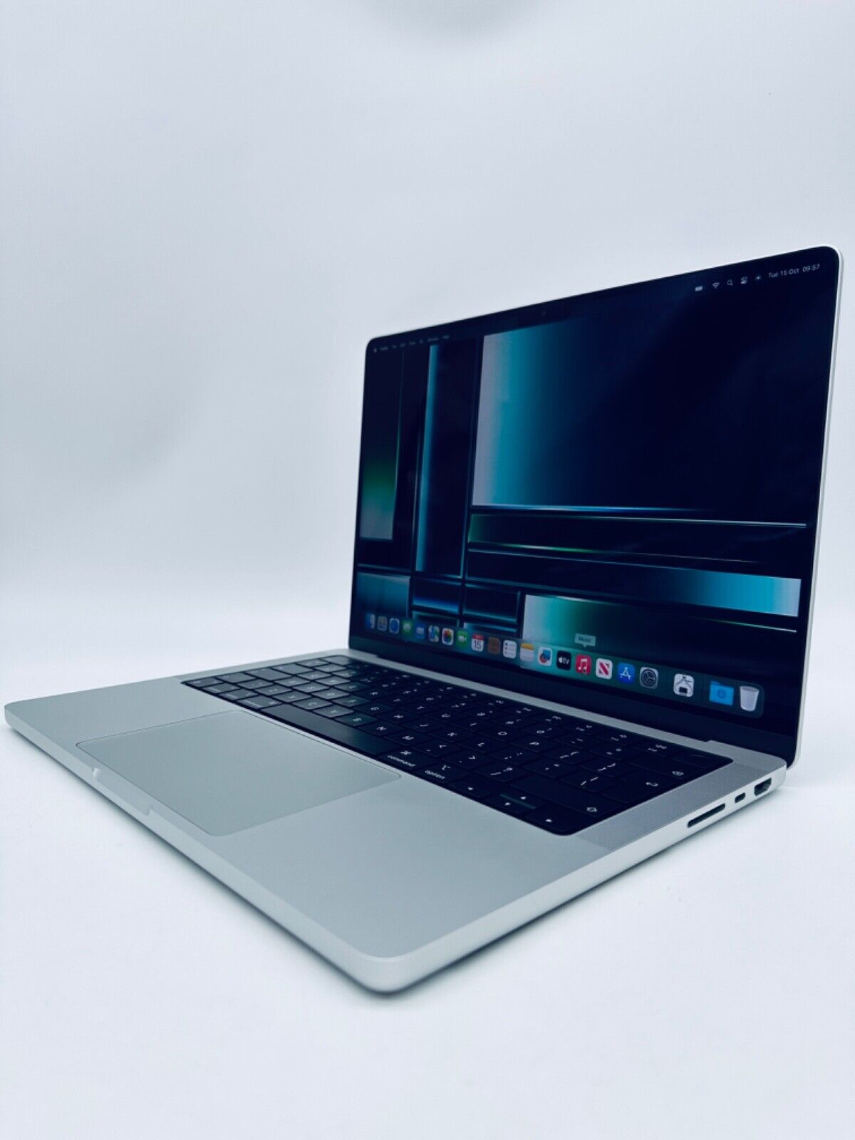 Apple MacBook Pro 14" 2023 M2 Pro 10-Core CPU 16-Core GPU 16GB 512GB In Silver