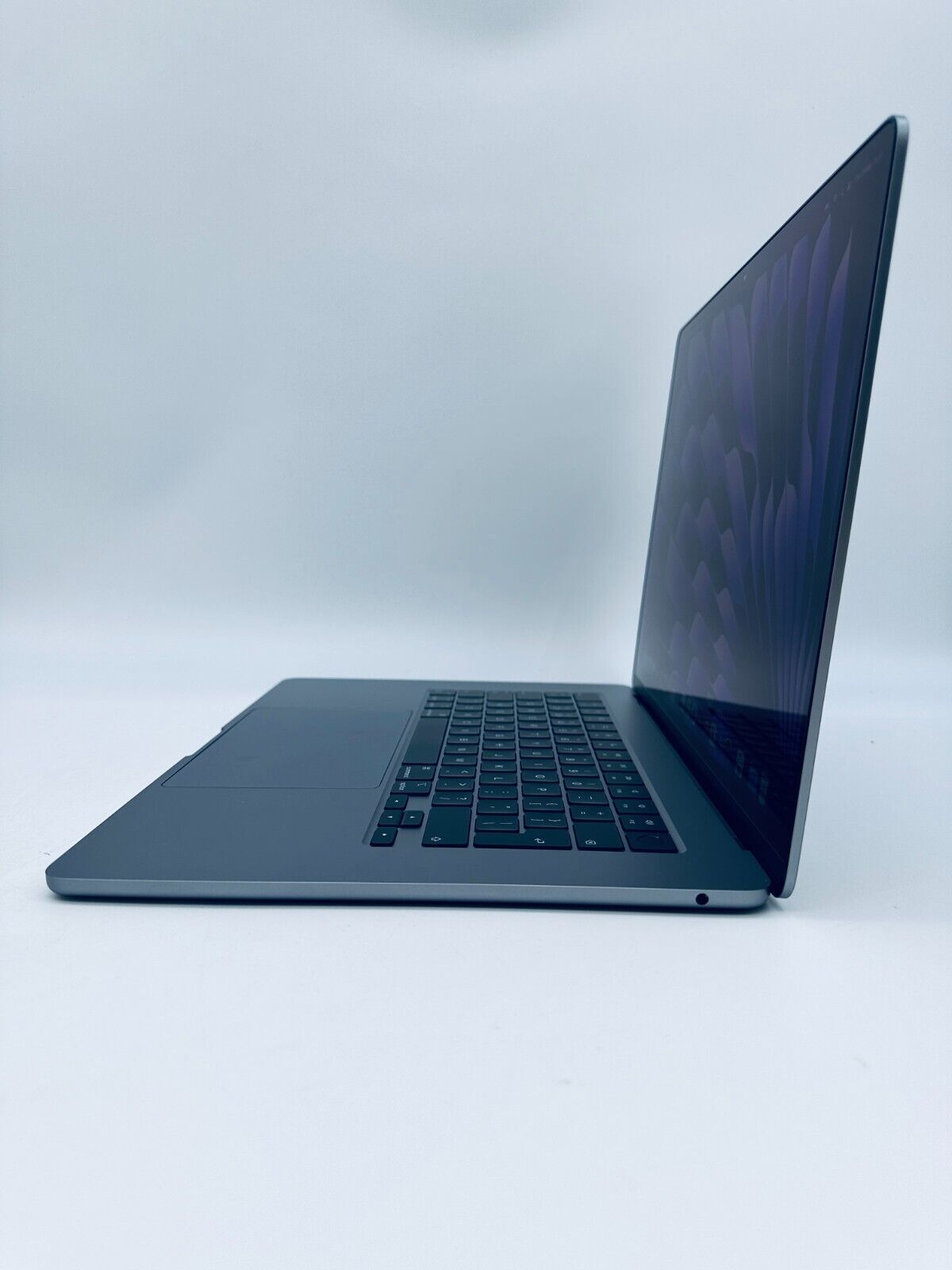 Apple MacBook Air 15.3" M2 8-Core CPU 10-Core GPU 8GB Ram 256GB SSD, Space Grey