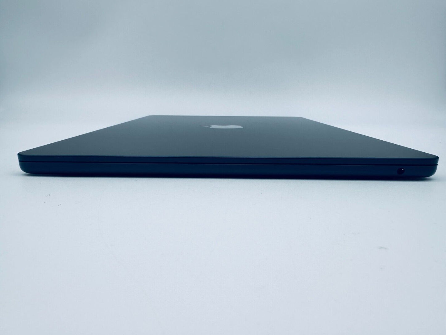 Apple MacBook Air 15.3" M2 8-Core CPU 10-Core GPU 8GB RAM 256GB Midnight Blue A+