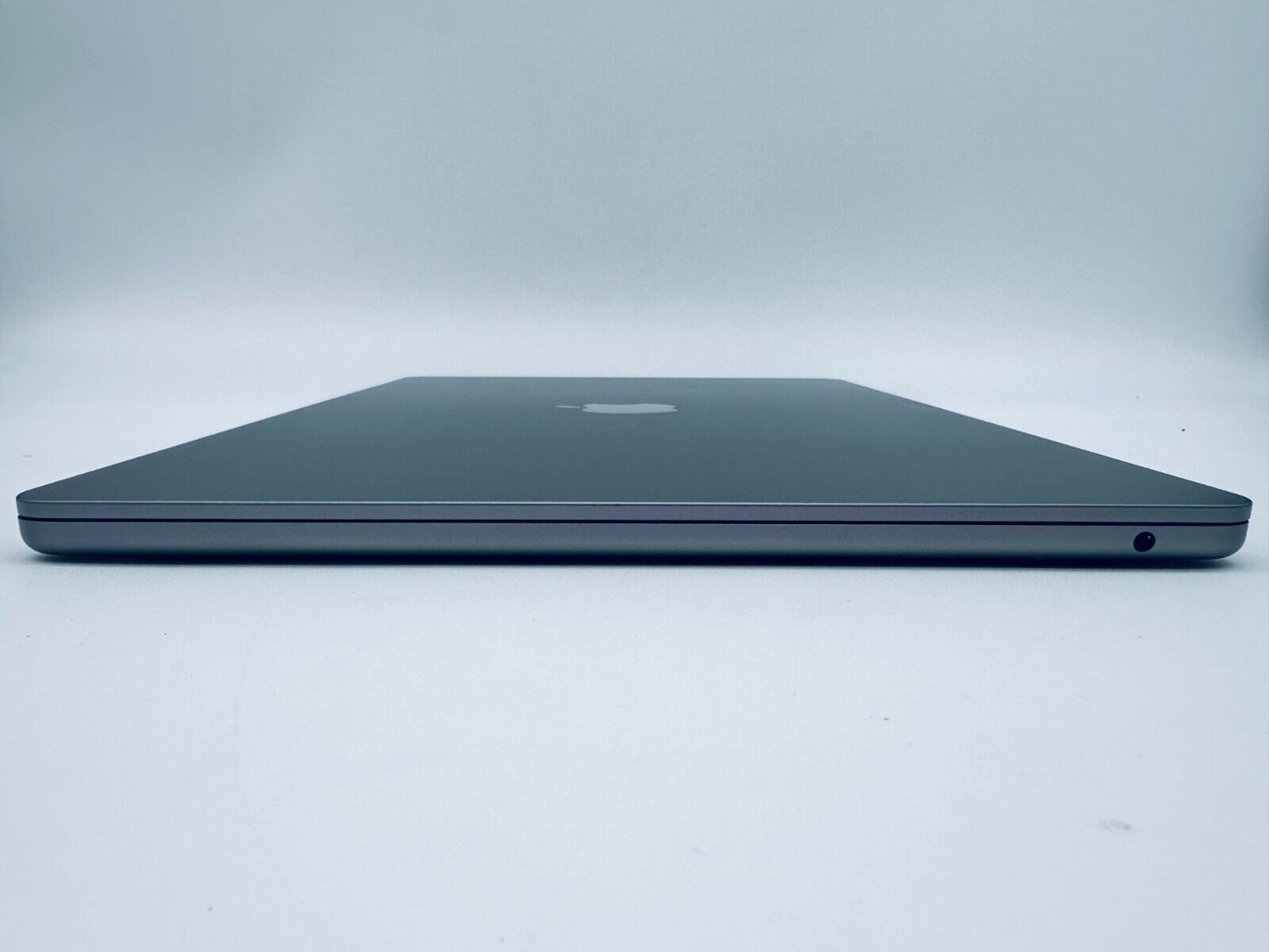 Apple MacBook Air 15.3" M2 8-Core CPU 10-Core GPU 8GB Ram 256GB SSD, Space Grey