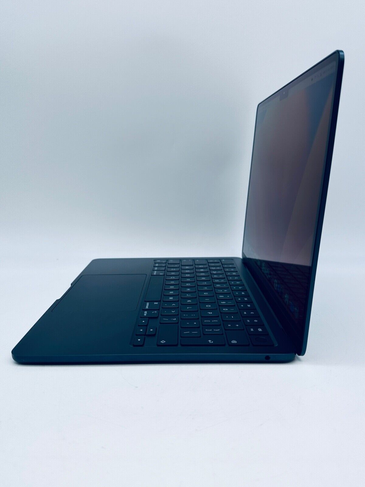 Apple M2 MacBook Air 13.6" 8-Core 10-GPU 8GB Ram 512GB SSD In Midnight Blue