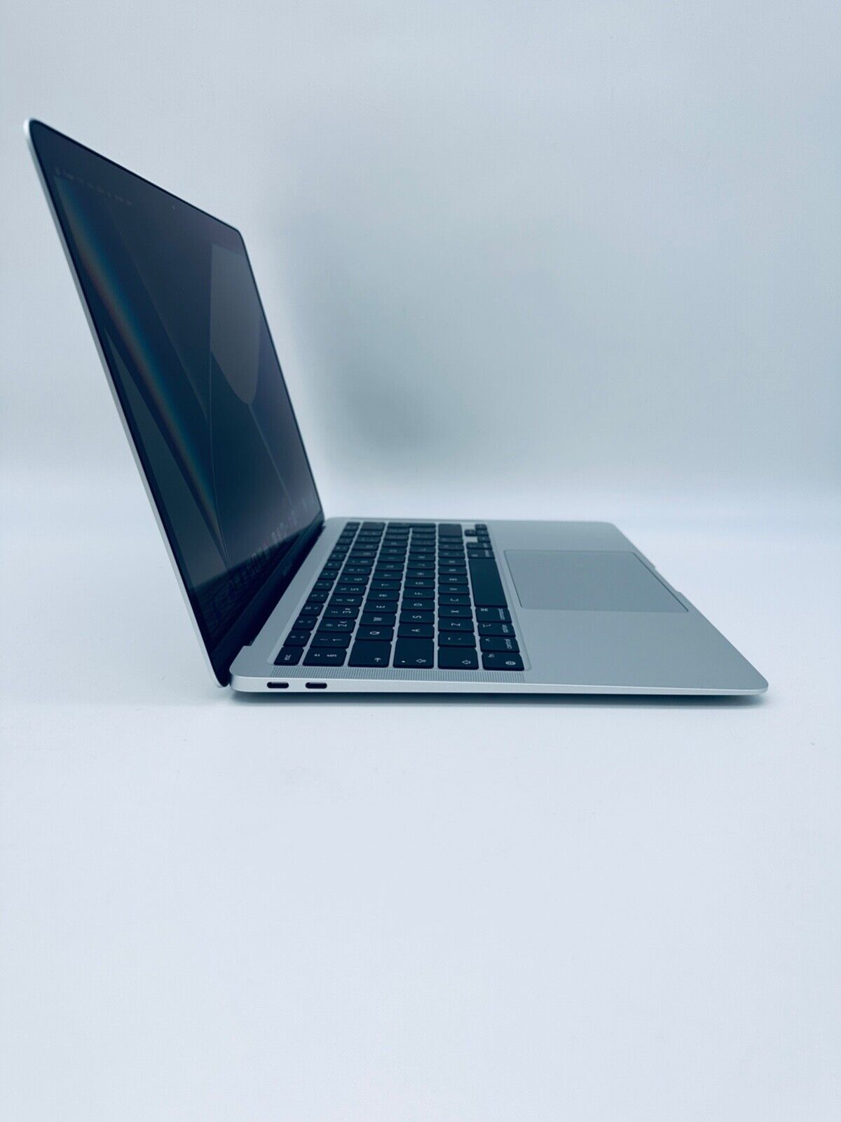 Apple MacBook Air 13" Retina M1 8-Core CPU 7-Core GPU 16GB Ram 256GB SSD