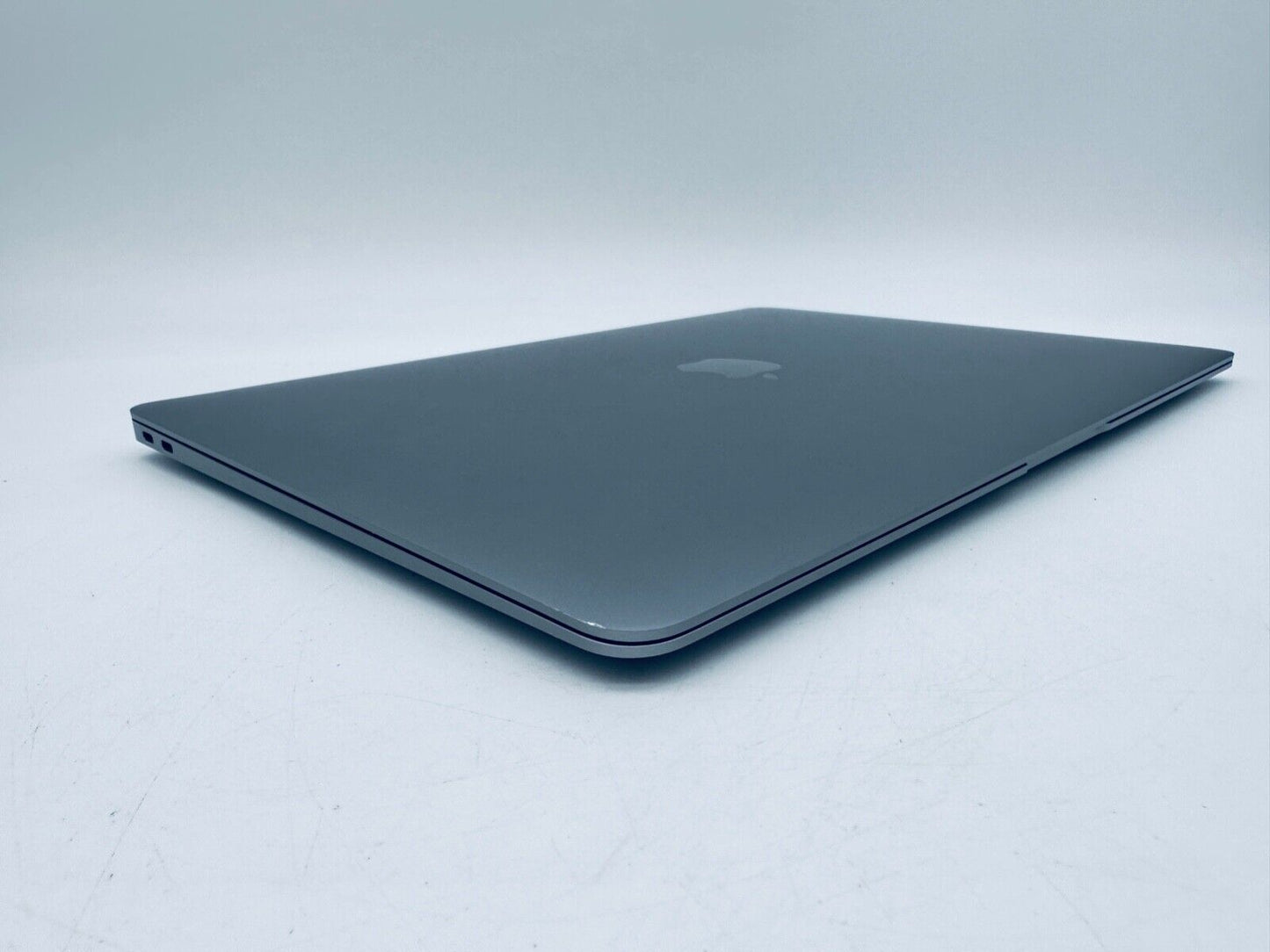 Apple MacBook Air 13" Retina M1 8-Core CPU 8-GPU 8GB Ram 512GB SSD