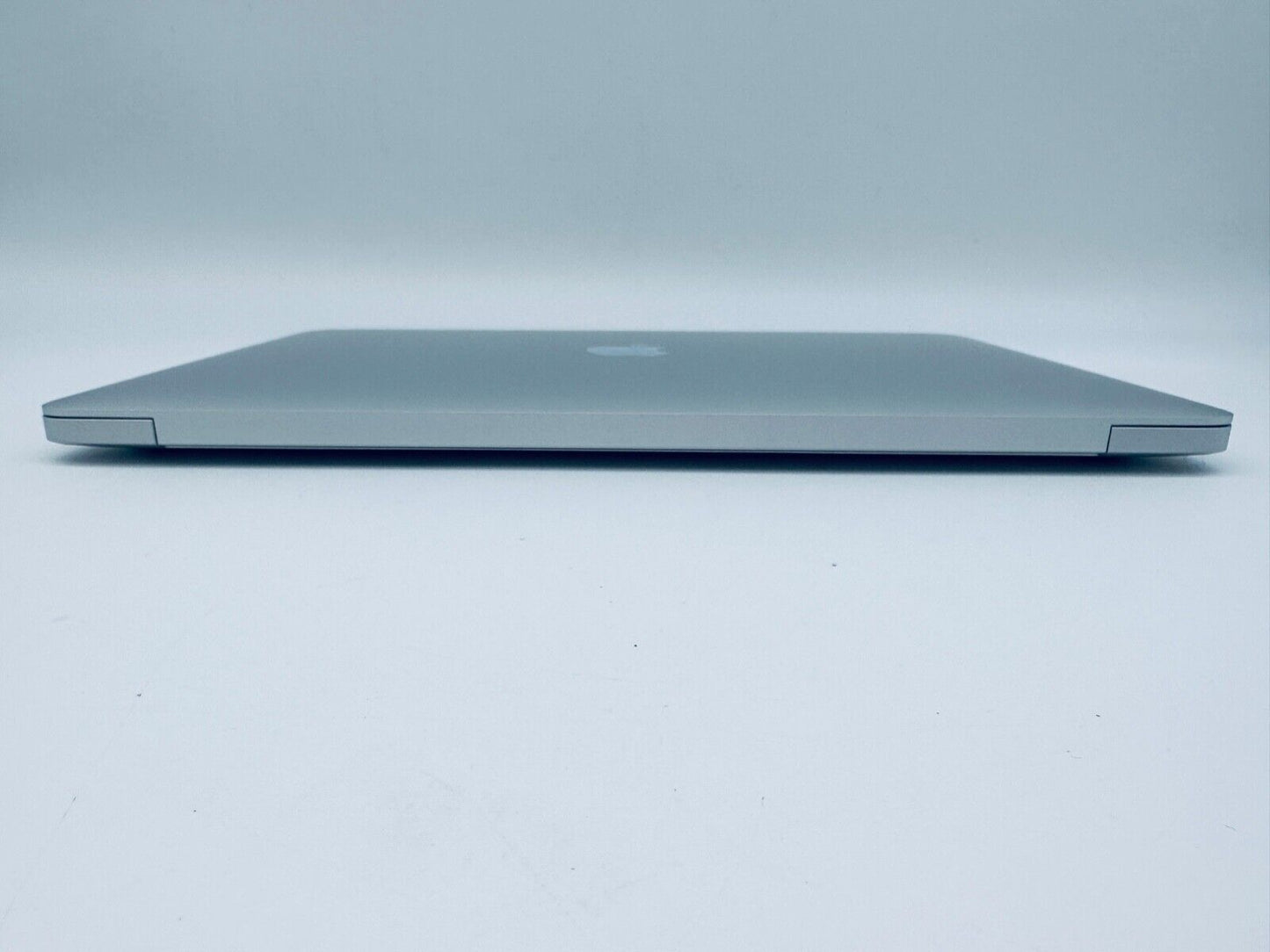 Apple MacBook Air 13" Retina M1 8-Core CPU 7-Core GPU 16GB Ram 256GB SSD