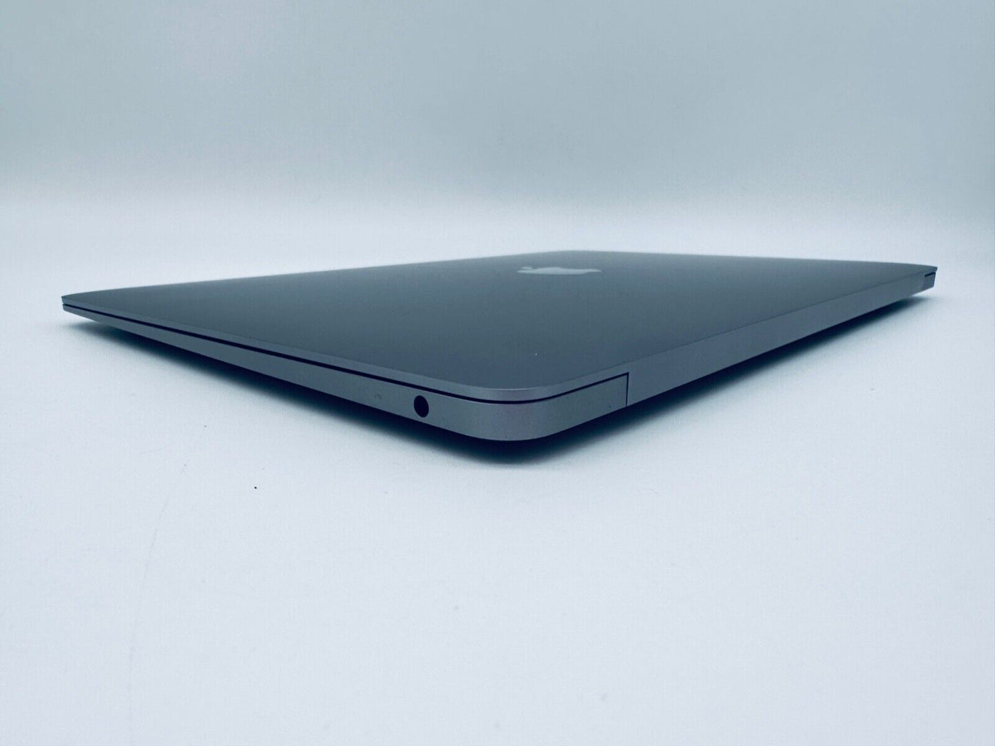 Apple MacBook Air 13" Retina M1 8-Core CPU 7-Core GPU 16GB Ram 512GB SSD