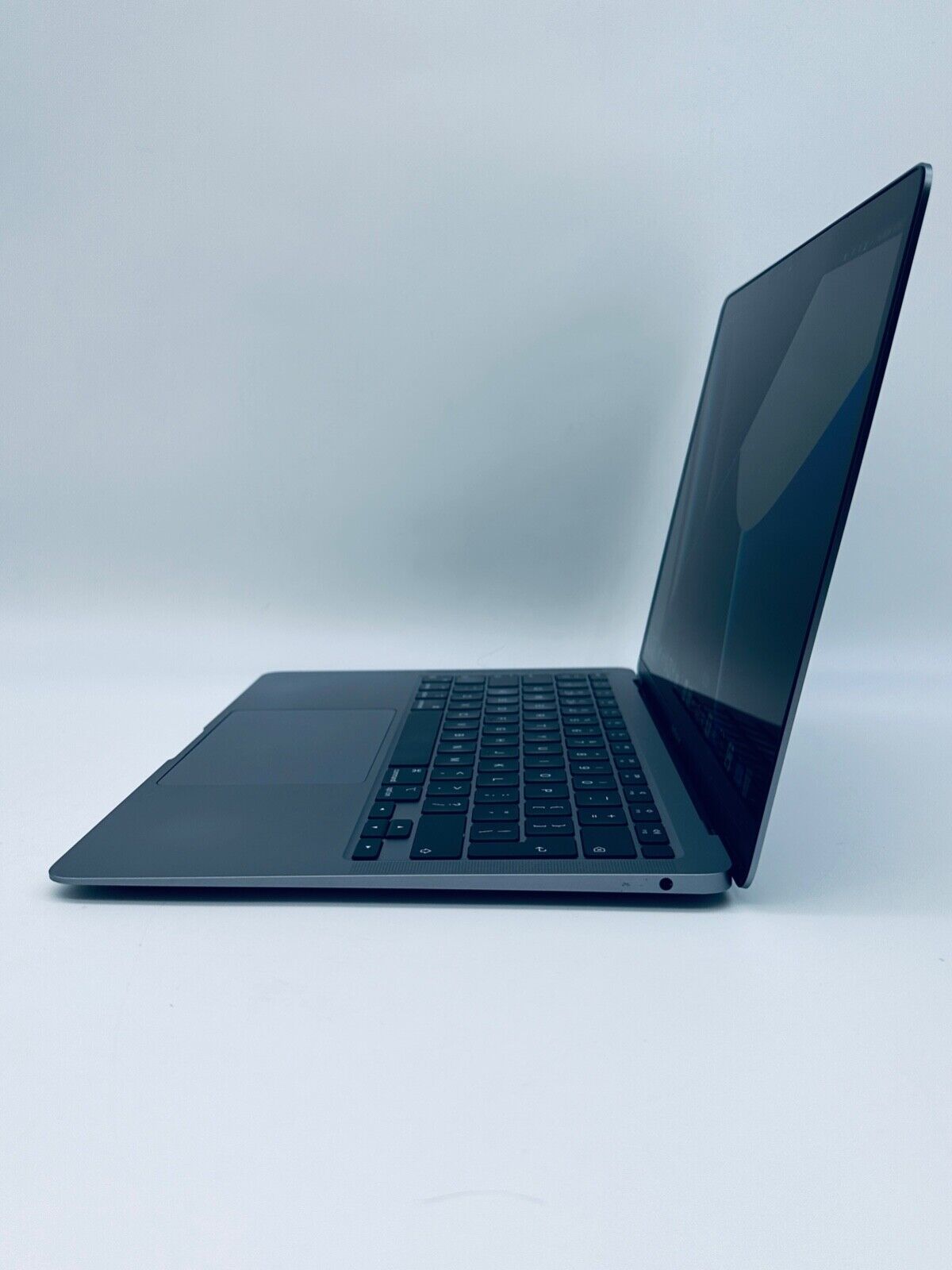 Apple MacBook Air 13" Retina M1 8-Core CPU 7-Core GPU 16GB Ram 512GB SSD