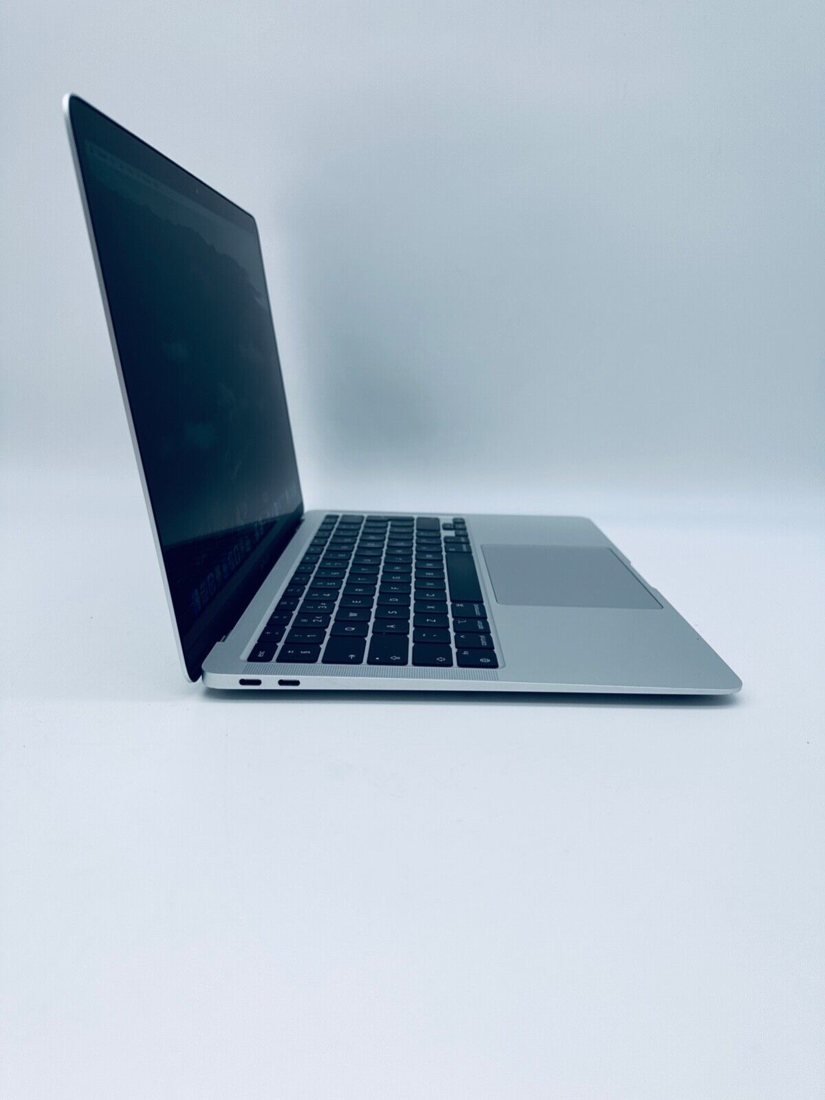 Apple MacBook Air 13" Retina M1 8-Core CPU 7-Core GPU 16GB Ram 256GB SSDz