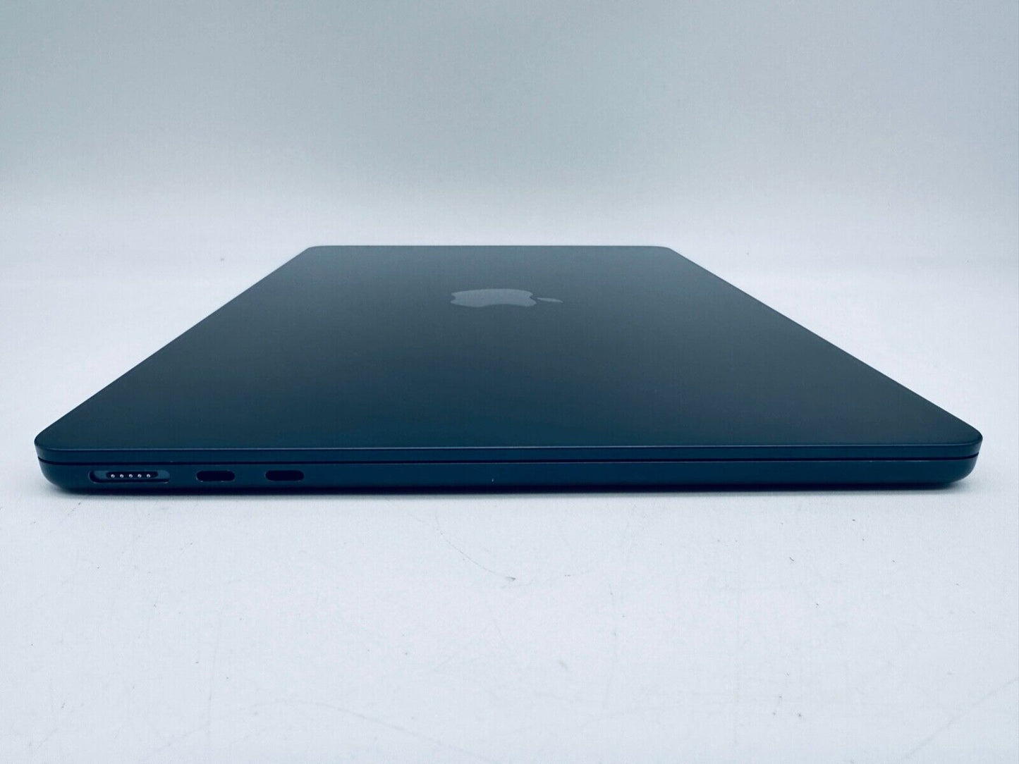 Apple M2 MacBook Air 13.6" 8-Core 10-GPU 8GB Ram 512GB SSD In Midnight Blue