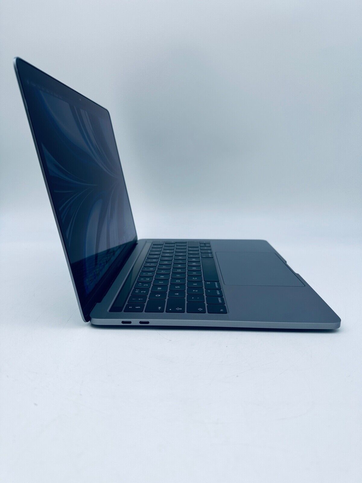 Apple MacBook Pro 13" 2017 Touch Bar Intel Core i5 3.1Ghz 16GB 512GB SSD