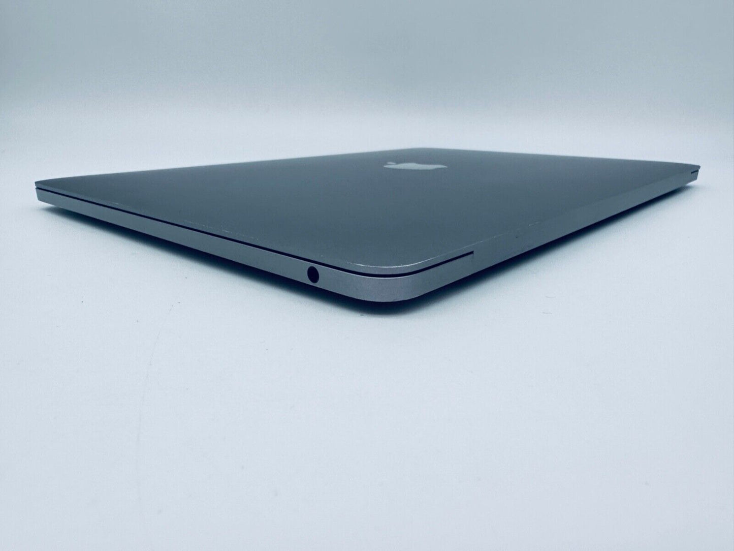 Apple MacBook Pro 13" Inch 2017 Core i7 2.5ghz, 16GB RAM, 1TB SSD