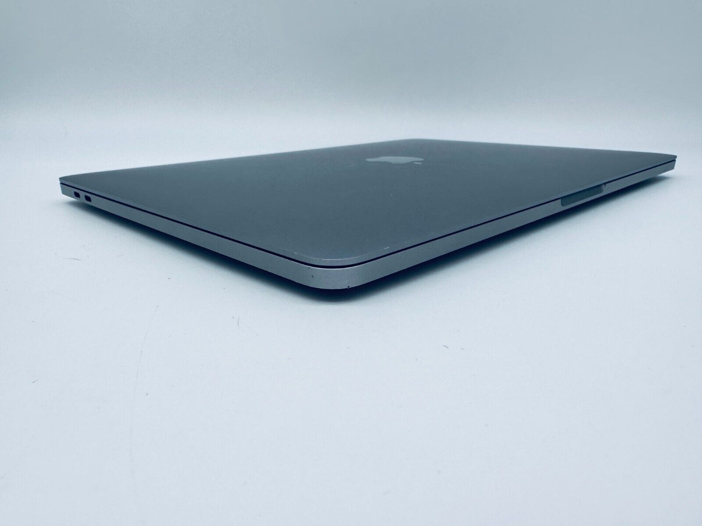 Apple MacBook Pro 13 M2 Touch Bar 8-Core CPU 10-GPU 16GB Ram 1TB SSD