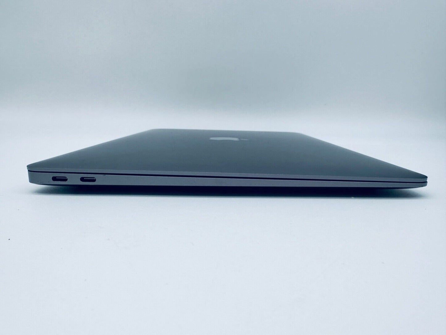 Apple MacBook Air 13" Retina M1 8-Core CPU 7-Core GPU 16GB Ram 512GB SSD