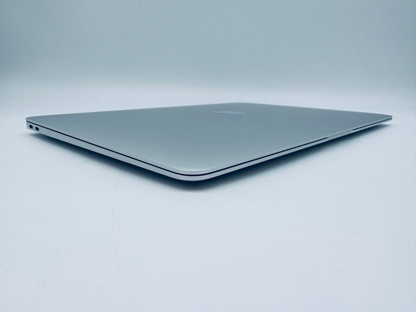 Apple MacBook Air 13" Retina M1 8-Core CPU 7-Core GPU 16GB Ram 256GB SSDz