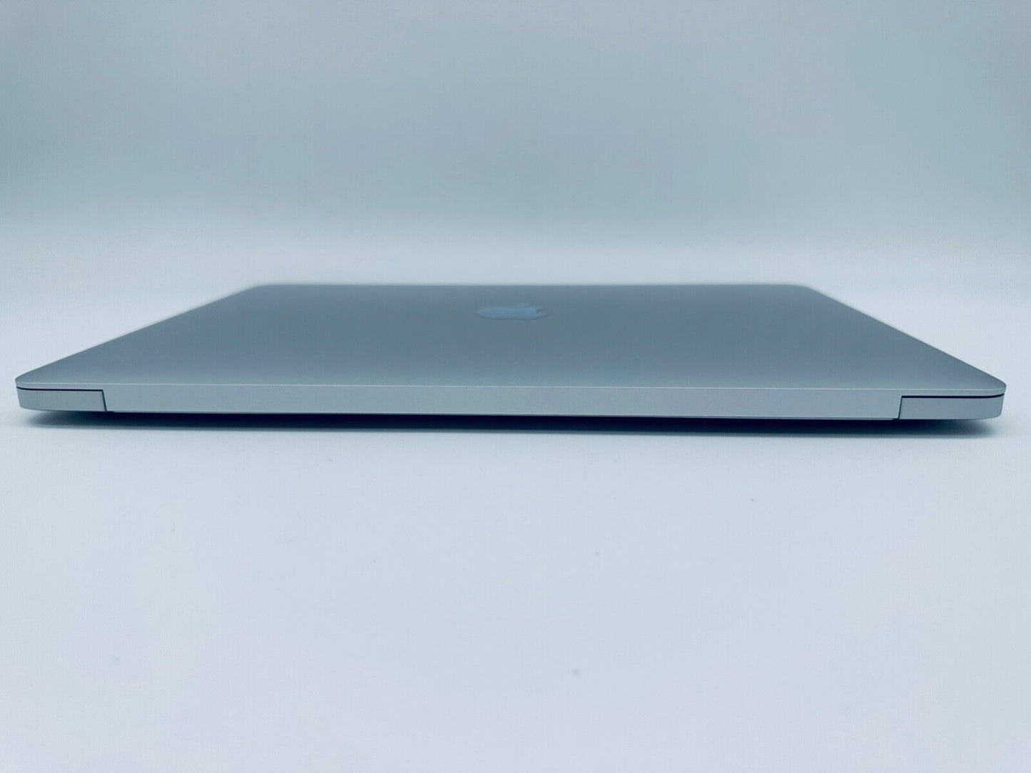 Apple MacBook Air 13" Retina M1 8-Core CPU 7-Core GPU 16GB Ram 256GB SSDz