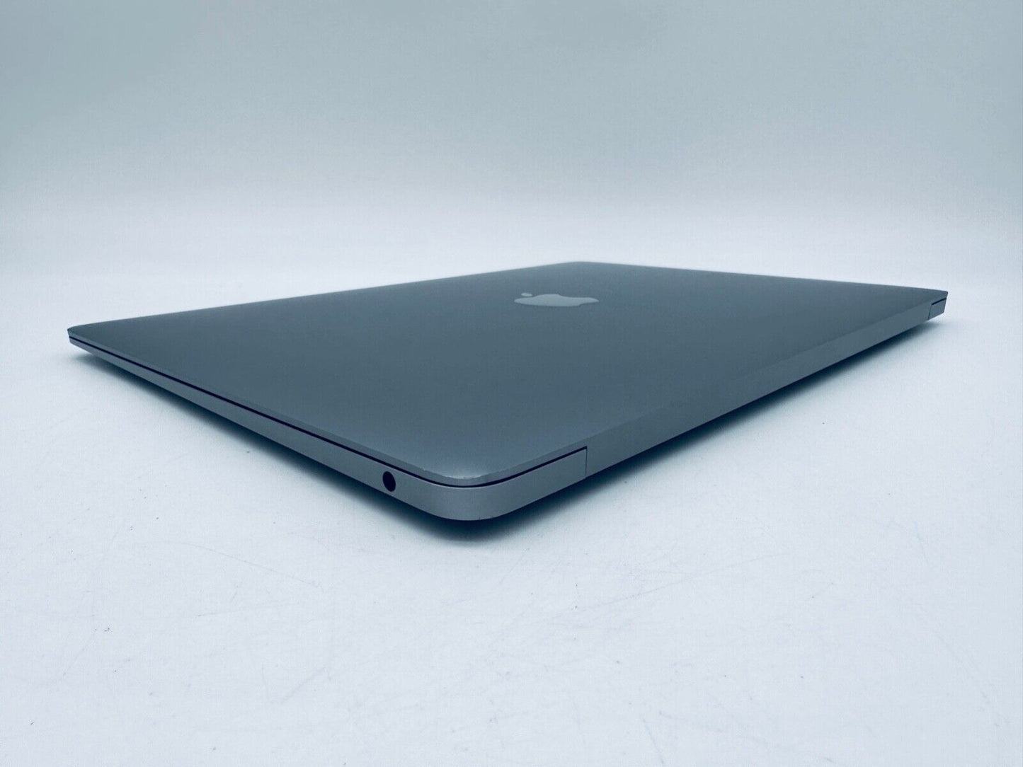 Apple MacBook Air 13" Retina M1 8-Core CPU 8-GPU 8GB Ram 512GB SSD