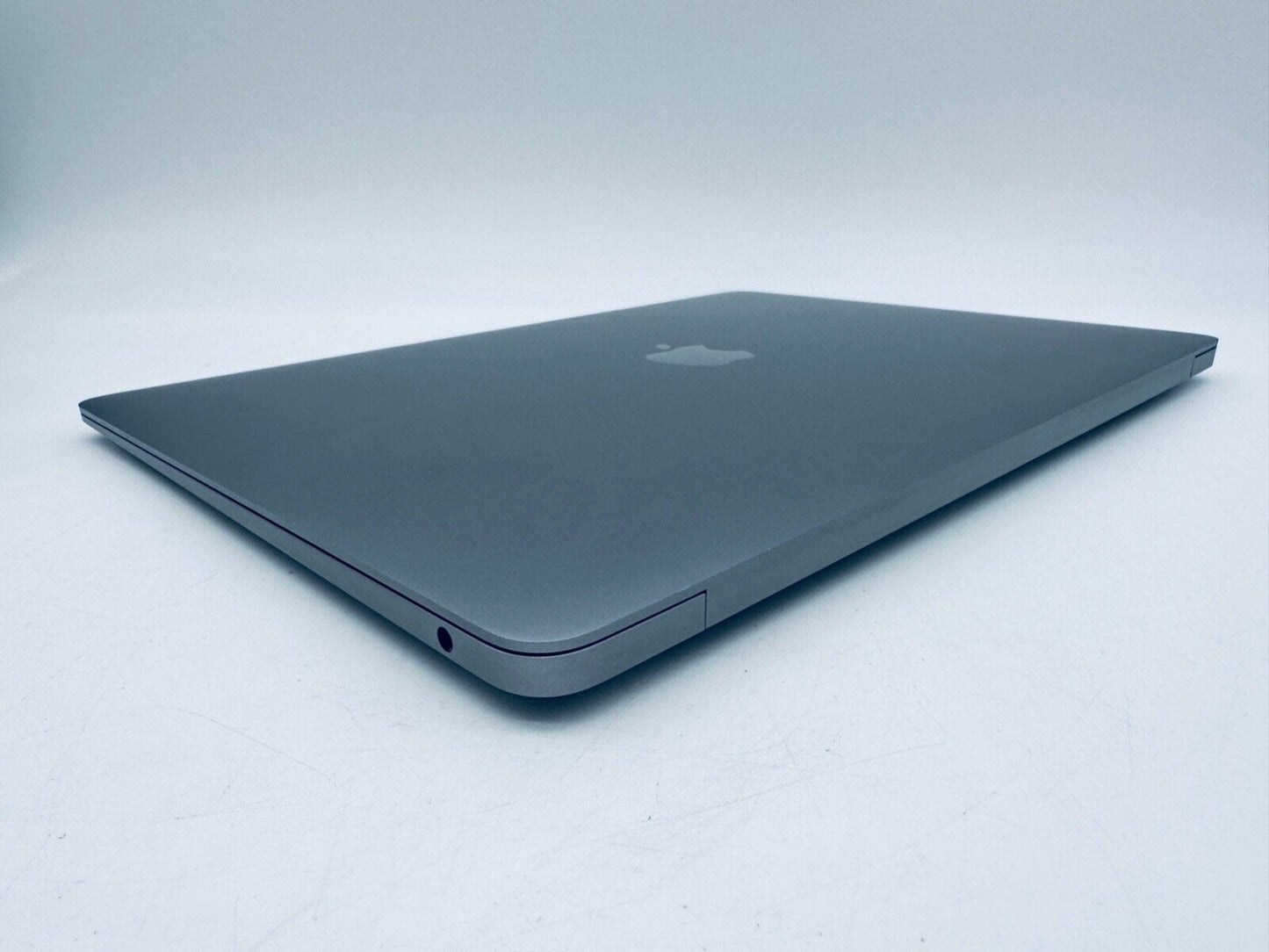 Apple MacBook Air 13" Retina M1 8-Core CPU 8-GPU 16GB Ram 1TB SSD