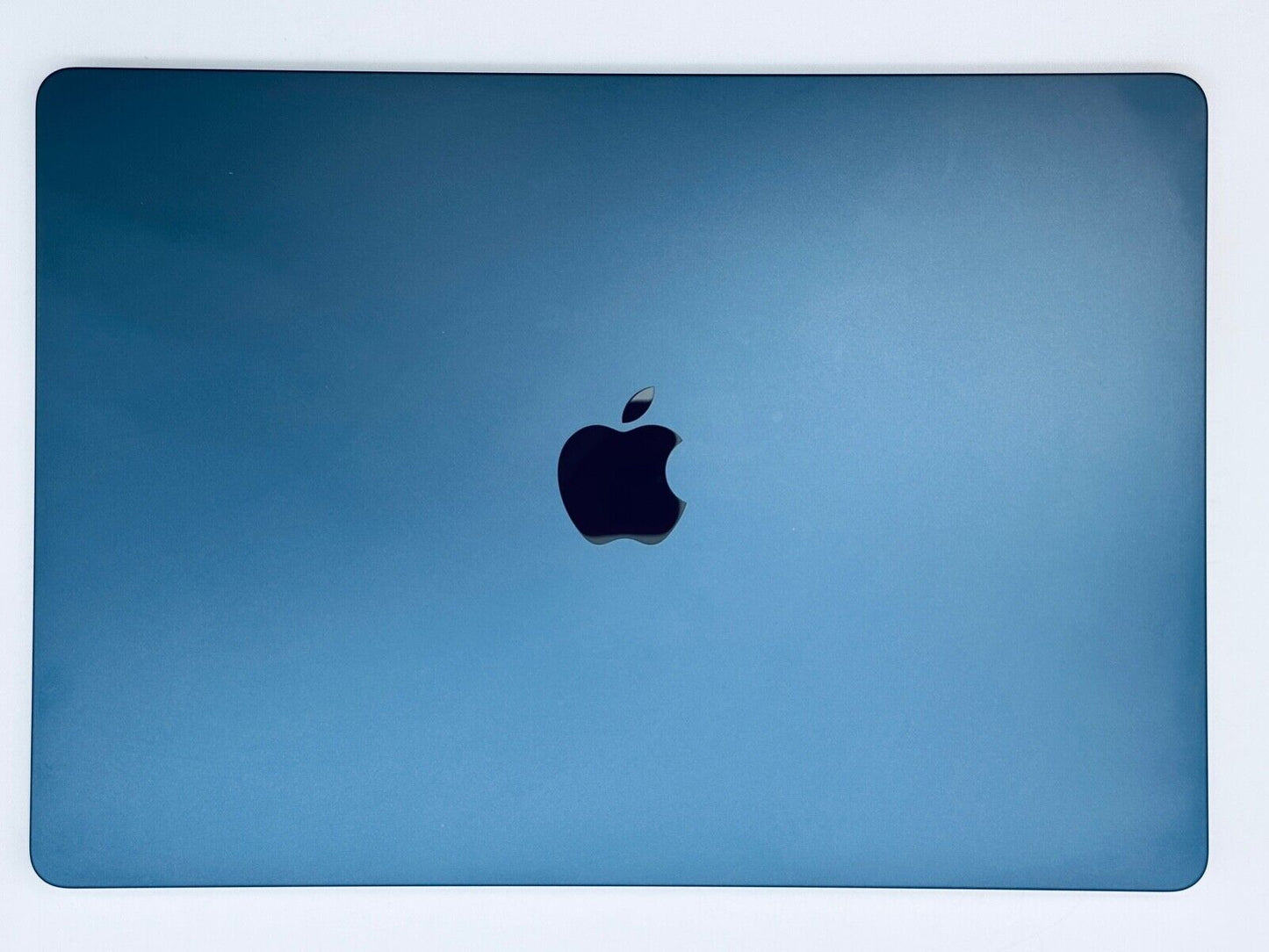 Apple MacBook Air 15.3" M2 8-Core CPU 10-Core GPU 8GB RAM 256GB