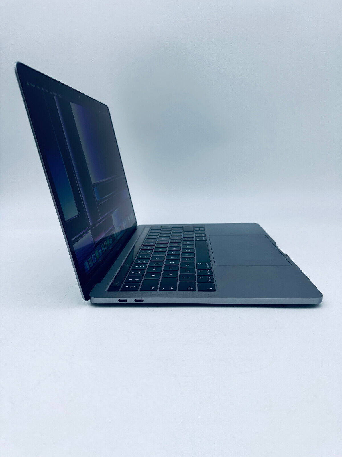 Apple MacBook Pro 13" 2018 Touch Bar Intel Core i5 2.3Ghz 8GB 256GB SSD, Grey