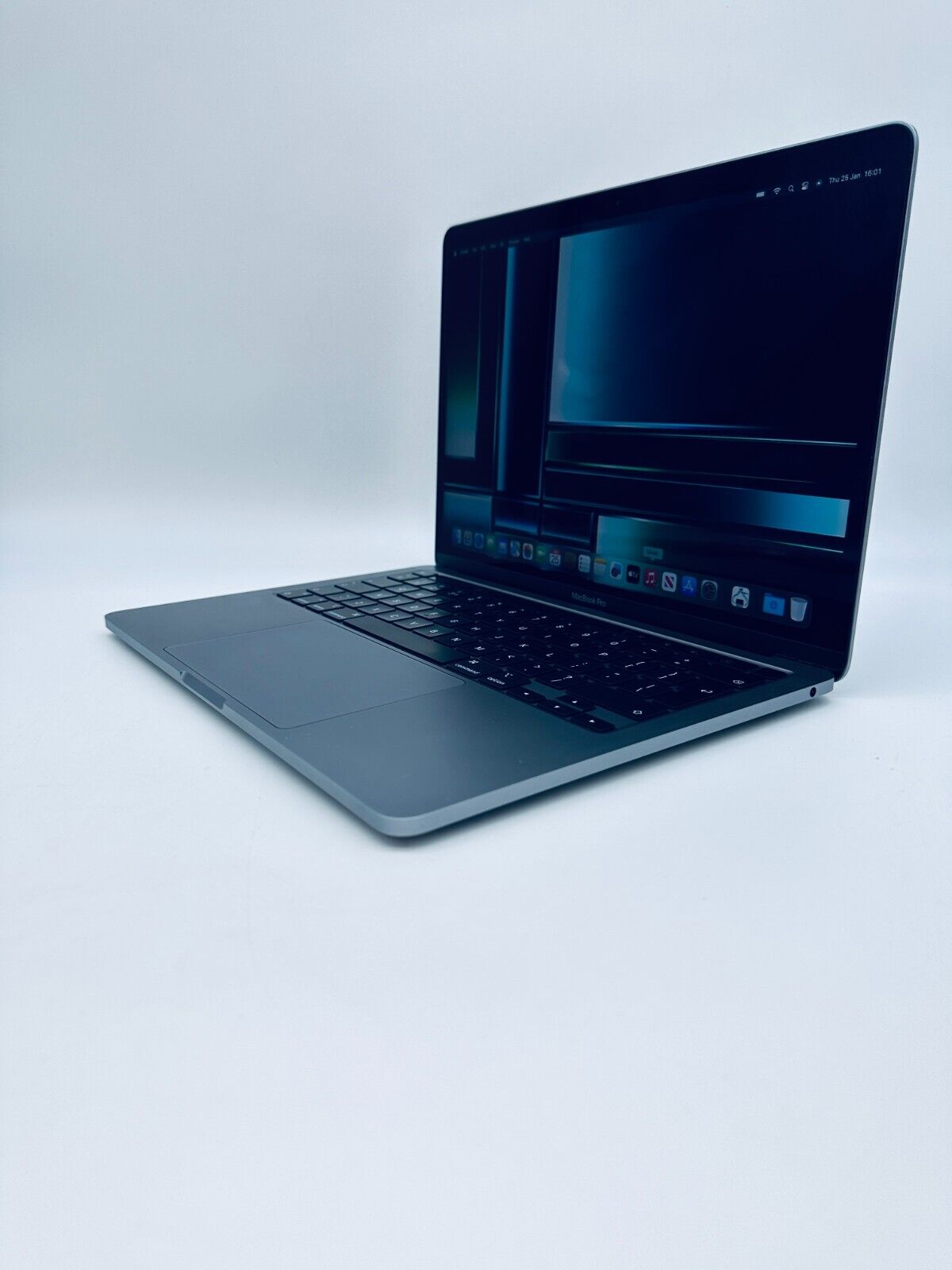 Apple MacBook Pro 13" Retina M1 Touch Bar 8-Core CPU 8-GPU 8GB Ram 256GB SSD