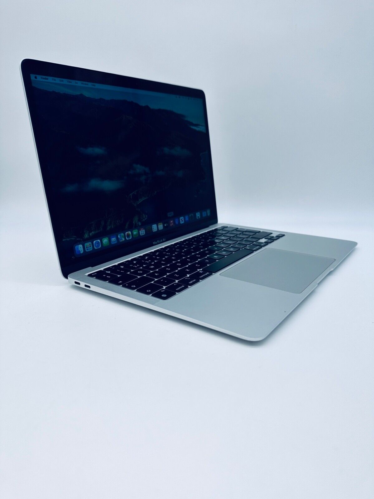Apple MacBook Air 13" Retina M1 8-Core CPU 7-Core GPU 16GB Ram 256GB SSDz