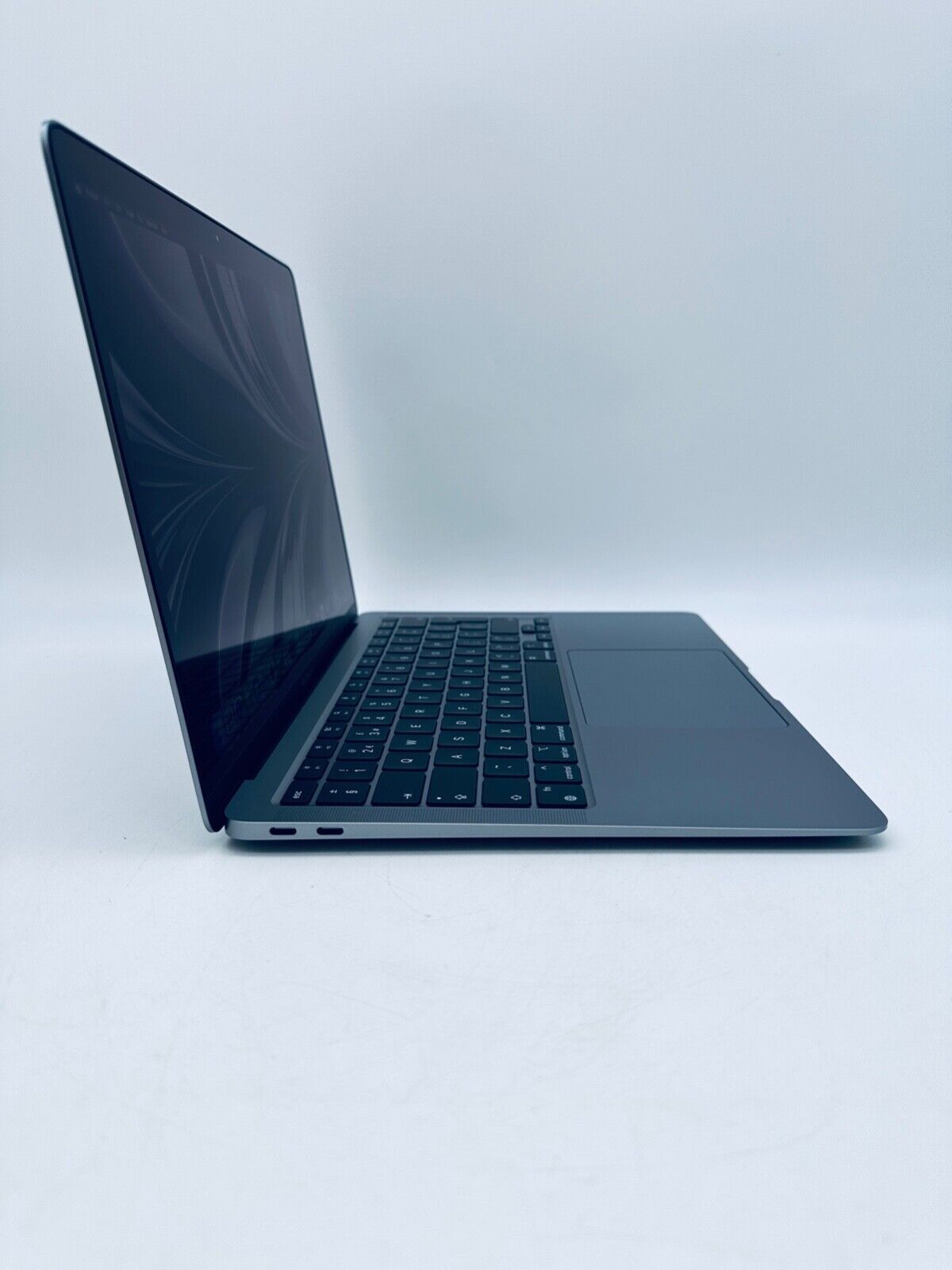Apple MacBook Air 13" Retina M1 8-Core CPU 8-GPU 8GB Ram 512GB SSD