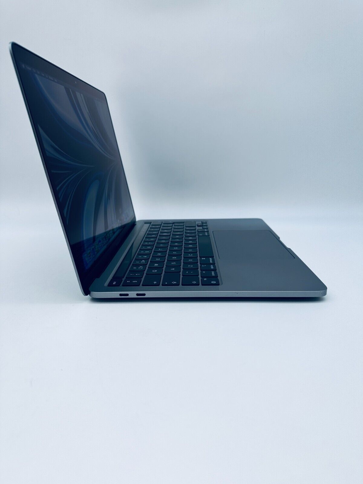 Apple MacBook Pro 13 M2 Touch Bar 8-Core CPU 10-GPU 16GB Ram 1TB SSD