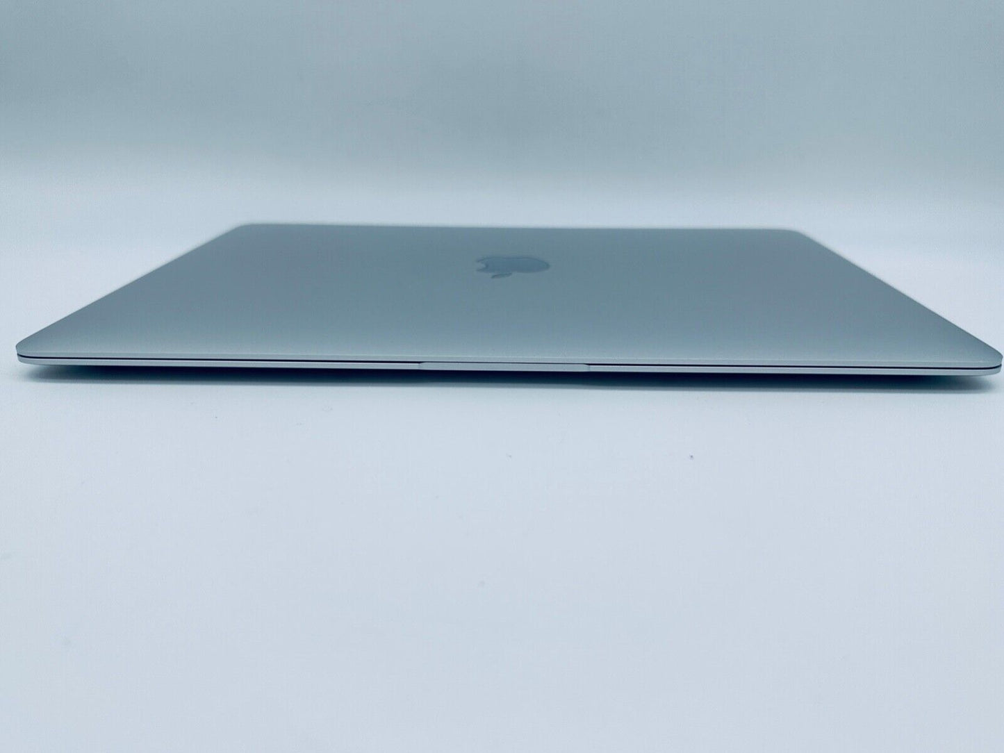 Apple MacBook Air 13" Retina M1 8-Core CPU 7-Core GPU 16GB Ram 256GB SSD