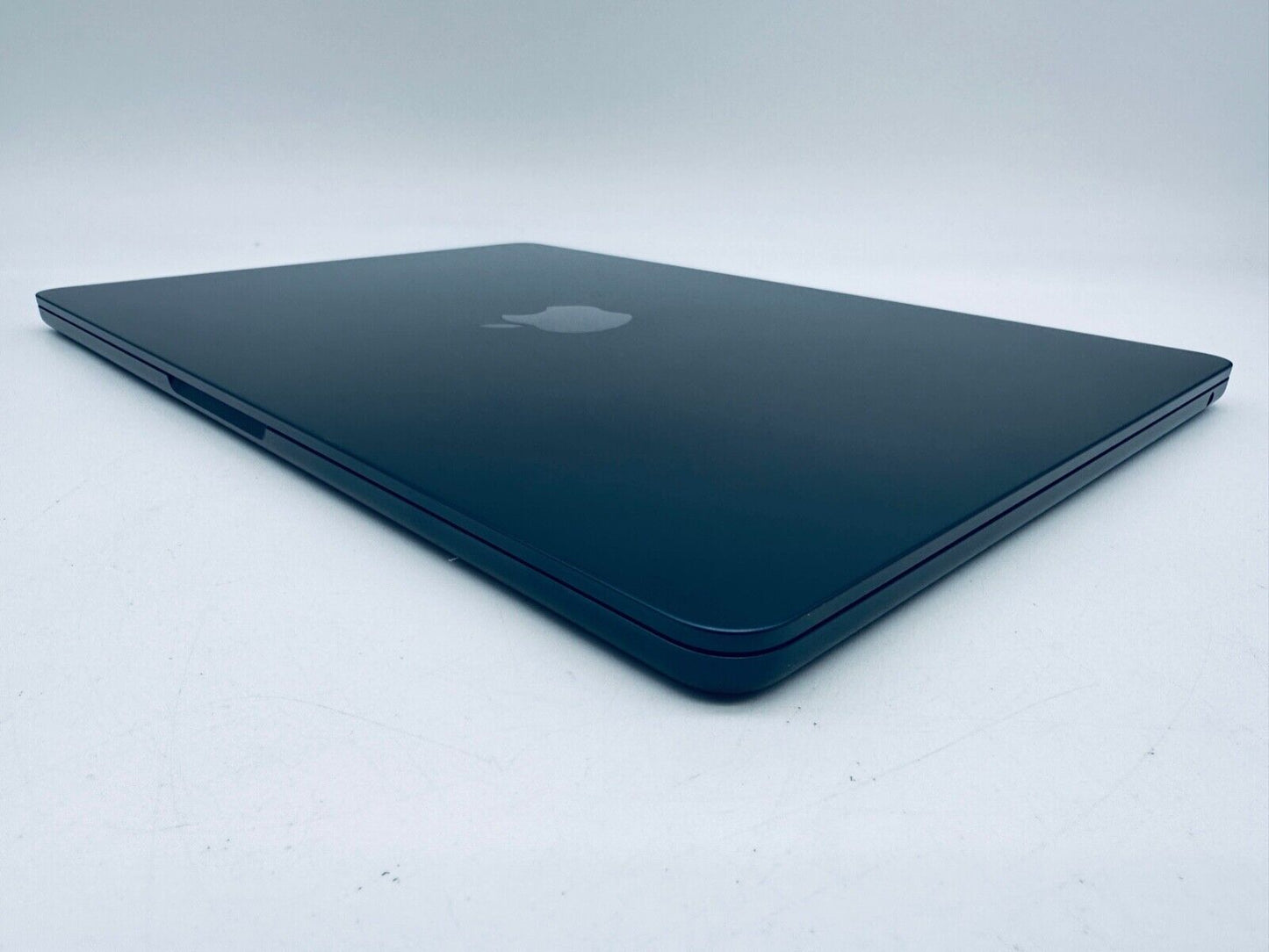 Apple M2 MacBook Air 13.6" 8-Core 10-GPU 8GB Ram 512GB SSD In Midnight Blue