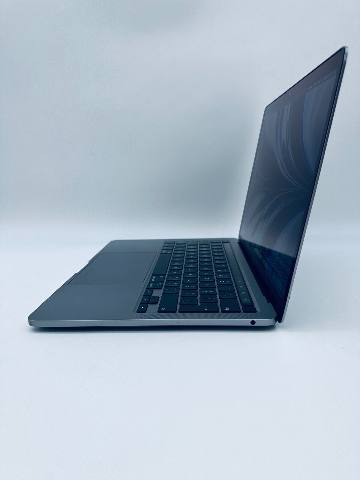 Apple MacBook Pro 13 M2 Touch Bar 8-Core CPU 10-GPU 16GB Ram 1TB SSD