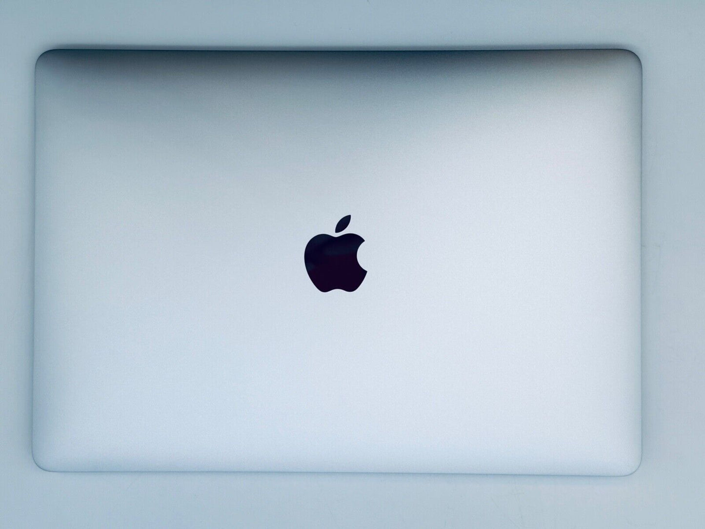 Apple MacBook Air 13" Retina M1 8-Core CPU 7-Core GPU 16GB Ram 256GB SSDz