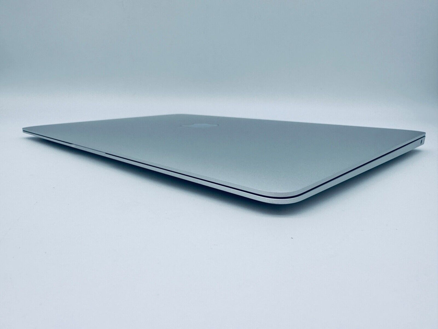 Apple MacBook Air 13" Retina M1 8-Core CPU 7-Core GPU 16GB Ram 256GB SSD