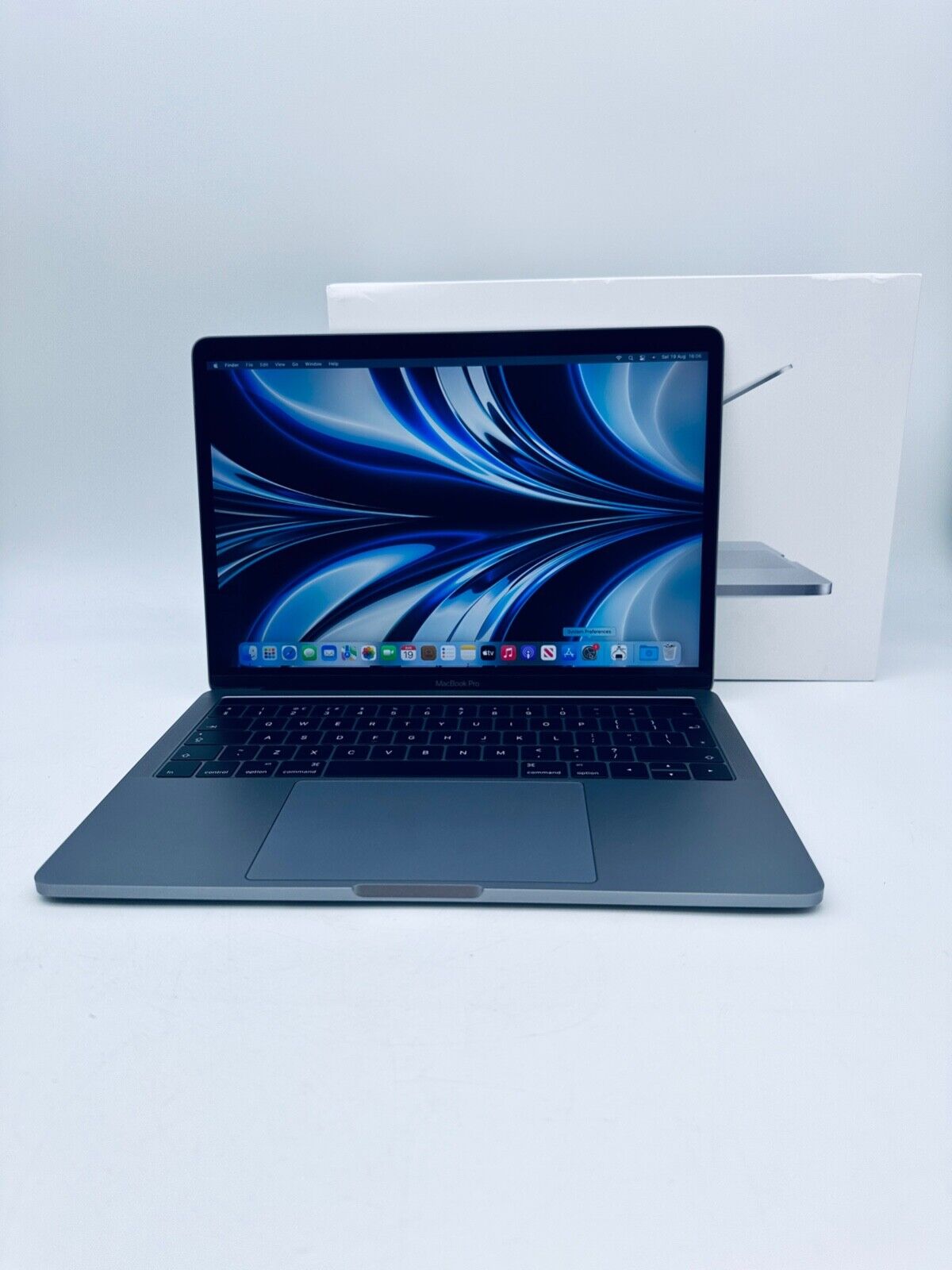Apple MacBook Pro 13" 2017 Touch Bar Intel Core i5 3.1Ghz 16GB 512GB SSD
