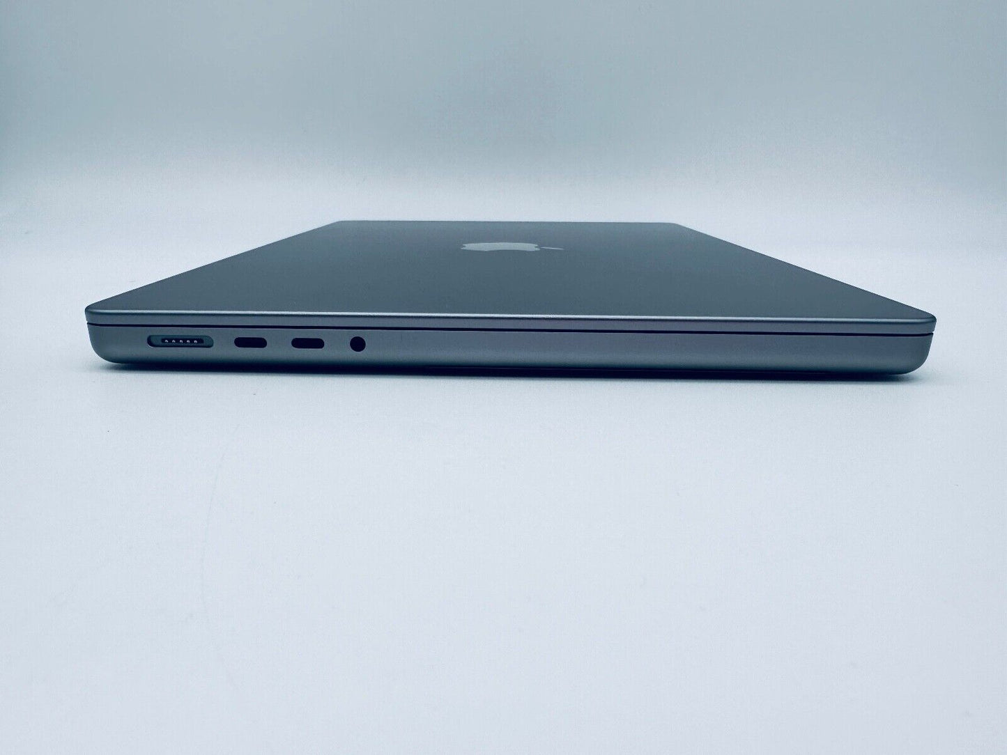 Apple MacBook Pro 14" 2023 M3 8-Core CPU 10-Core GPU 8GB 512GB SSD