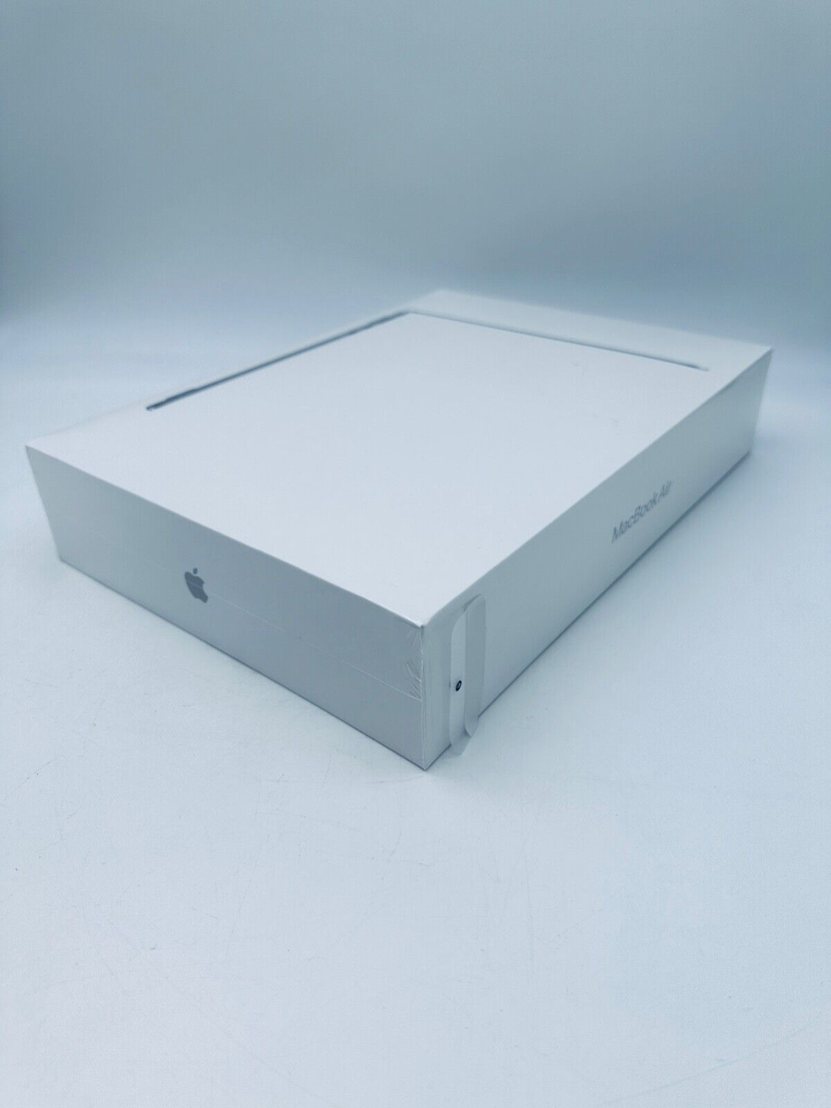 NEW Apple M2 MacBook Air 13.6" 8-Core 8-GPU 16GB Ram 256GB SSD