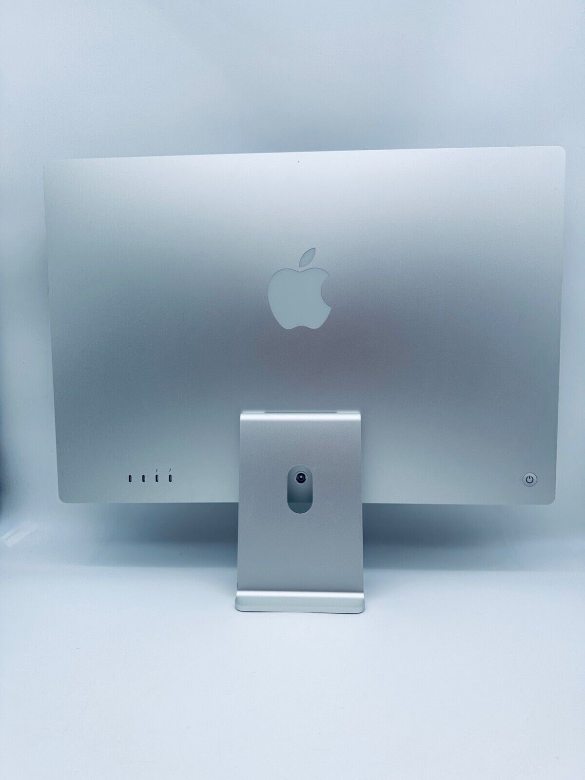 Apple iMac 24 4.5K M1 16GB RAM 256GB SSD 8-Core CPU 8‑Core GPU Silver 4 X Port