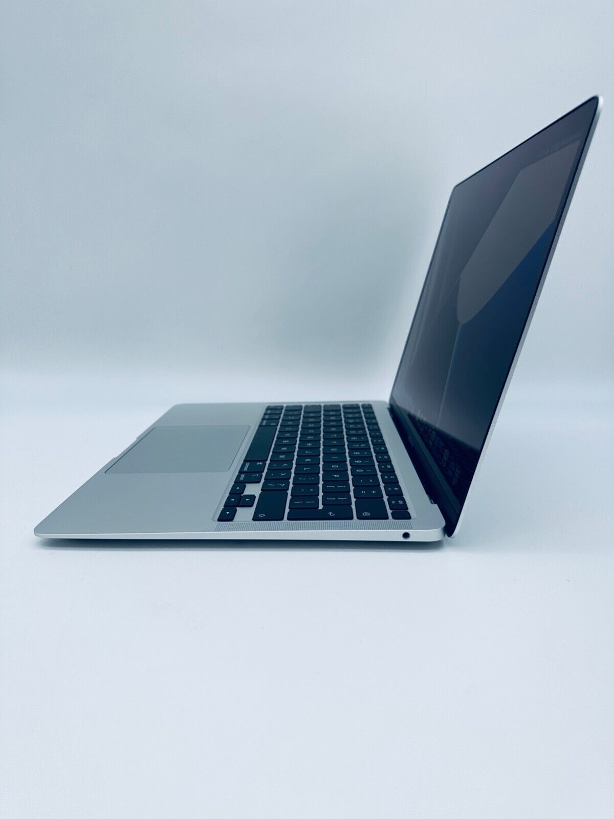 Apple MacBook Air 13" Retina M1 8-Core CPU 7-Core GPU 16GB Ram 256GB SSD