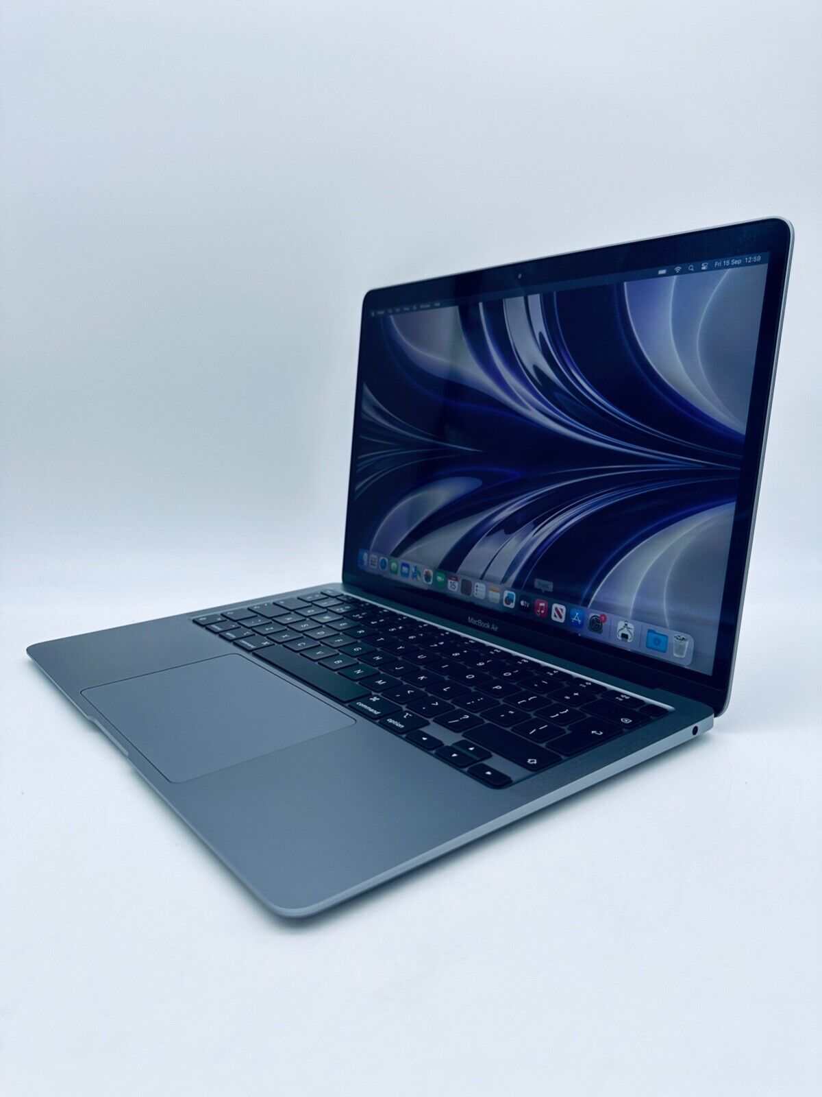 Apple MacBook Air 13" Retina M1 8-Core CPU 8-GPU 8GB Ram 512GB SSD