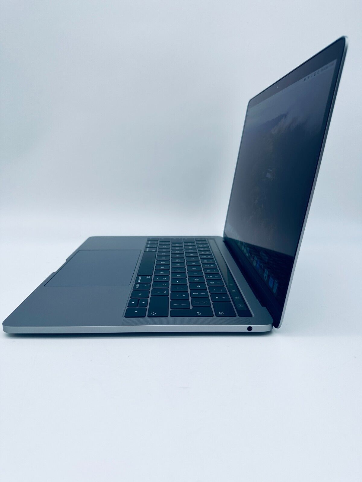 Apple MacBook Pro 13" Inch 2019 Core i7 1.7ghz, 16GB RAM, 256GB SSD