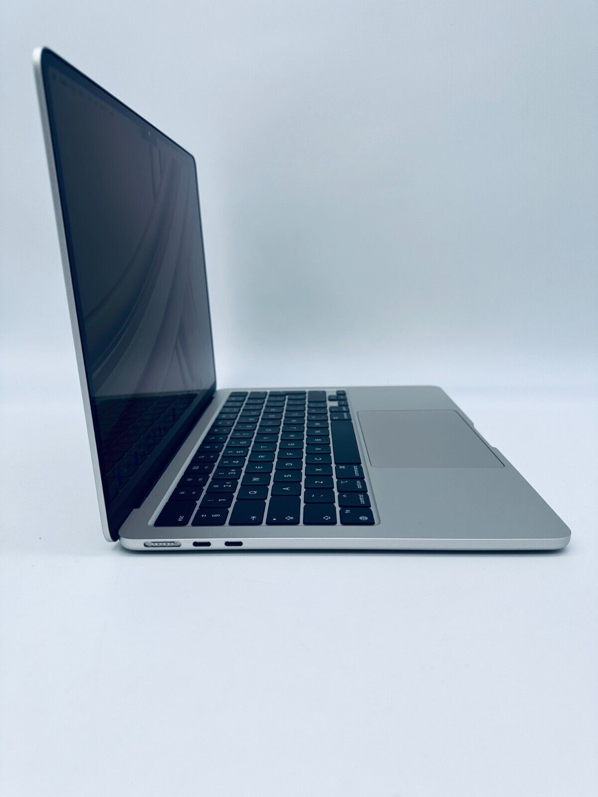 Apple M2 MacBook Air 13.6" 8-Core CPU 8-Core GPU 8GB Ram 256GB SSD