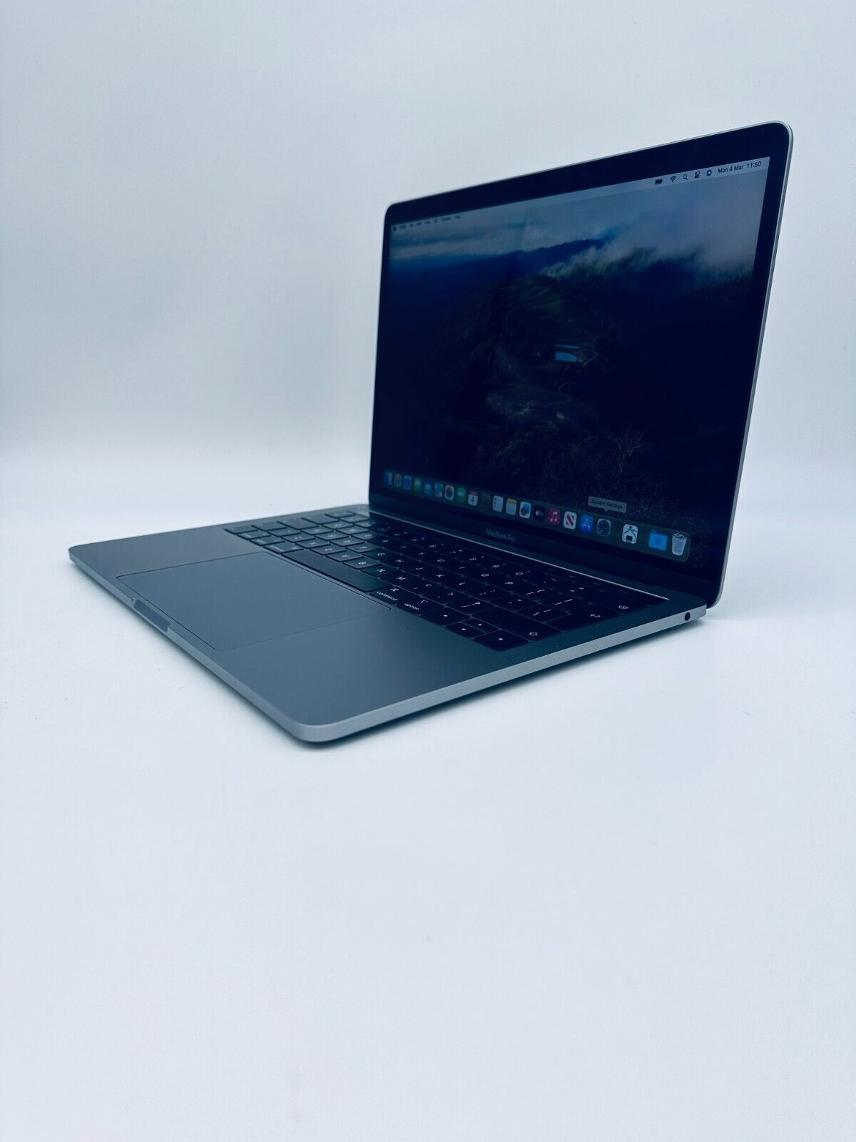 Apple MacBook Pro 13" Inch 2019 Core i7 1.7ghz, 16GB RAM, 256GB SSD