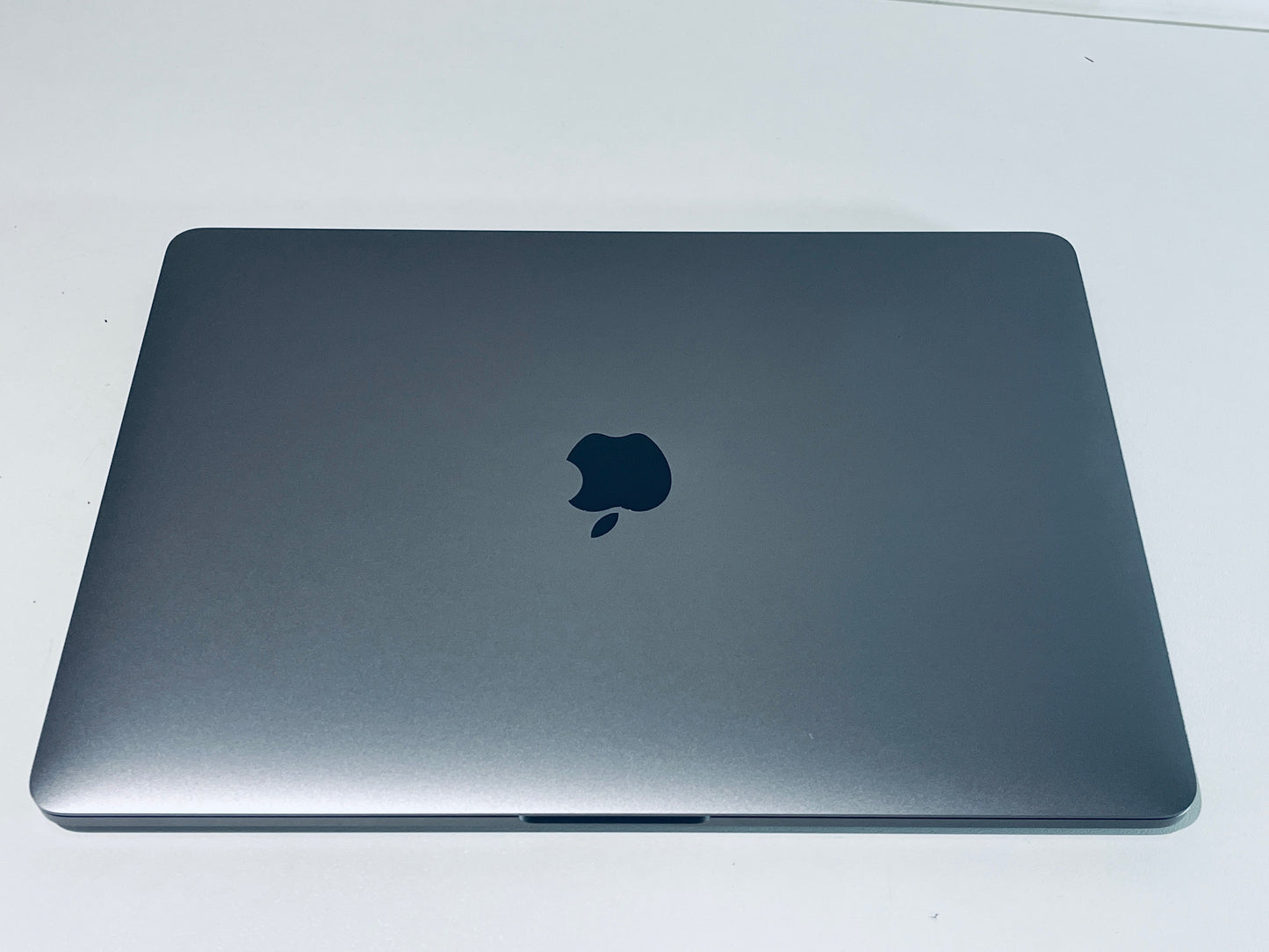 Apple MacBook Pro 13 Touch Bar ID M1 8-Core 8-GPU 16GB Ram 1TB SSD