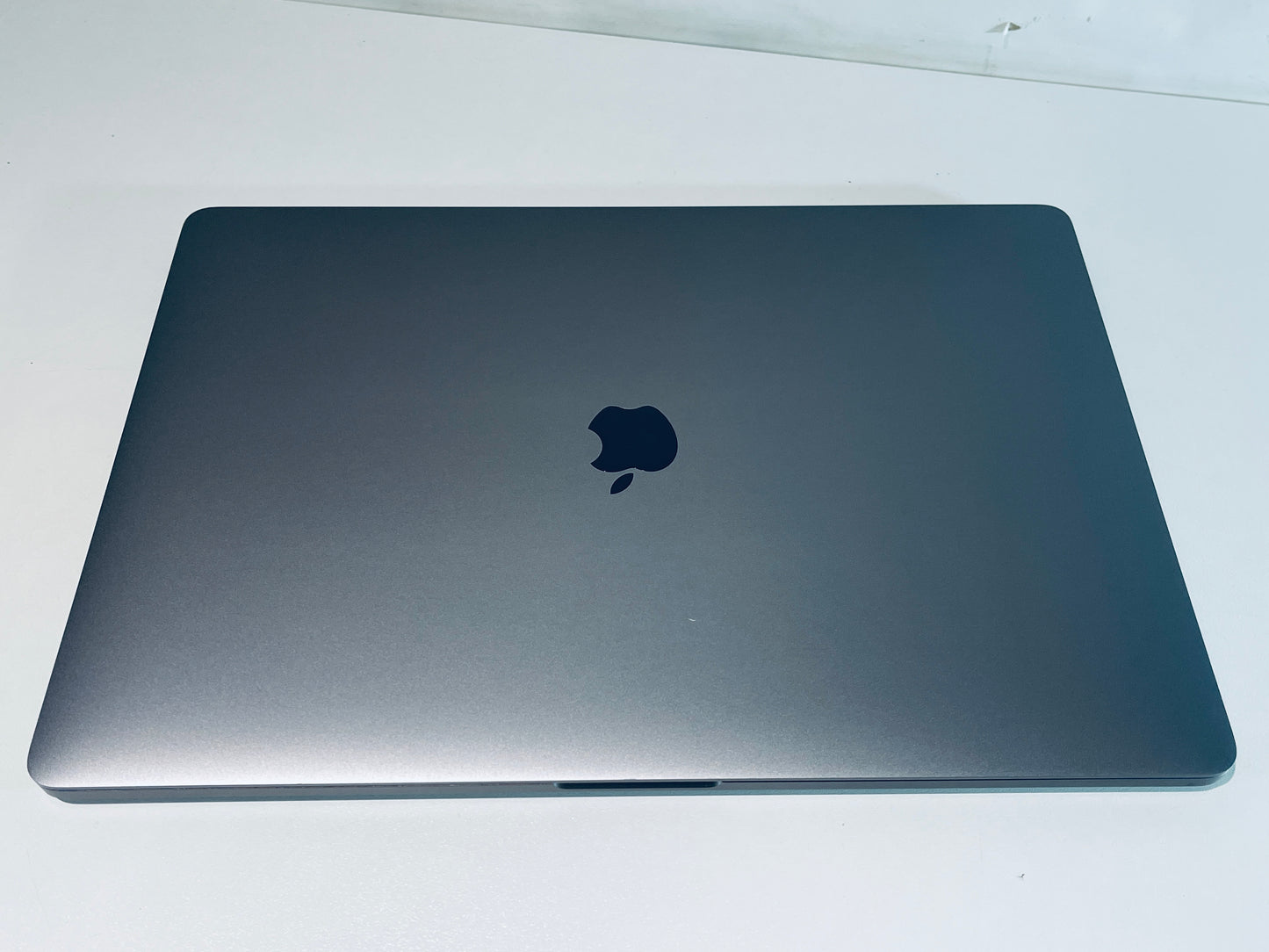 Apple MacBook Pro Retina 16" 2019 Touch Bar ID i7 6 Core 2.6Ghz 32GB 512GB SSD