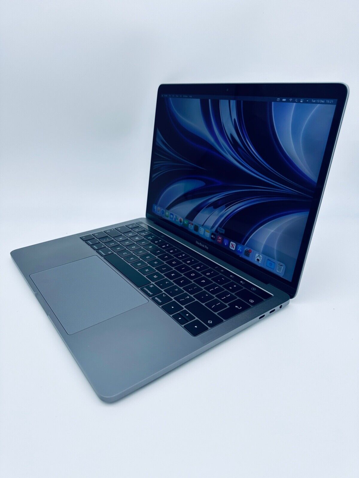 Apple MacBook Pro 13" 2017 Touch Bar ID Core i7 3.5Ghz 16GB 256GB SSD