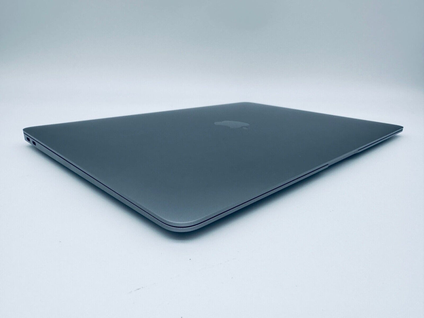 Apple MacBook Air 13" Retina M1 8-Core CPU 8-Core GPU 16GB Ram 1TB SSD