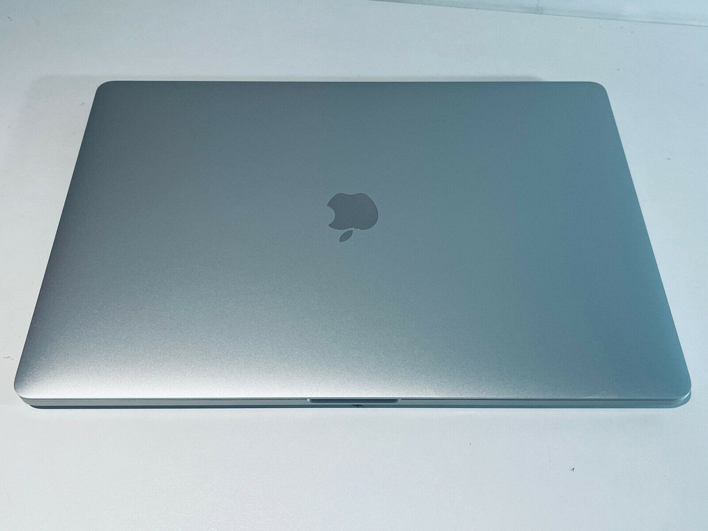 Apple MacBook Pro Retina 16" 2019 Touch Bar ID i9 8 Core 2.3Ghz 16GB 1TB SSD