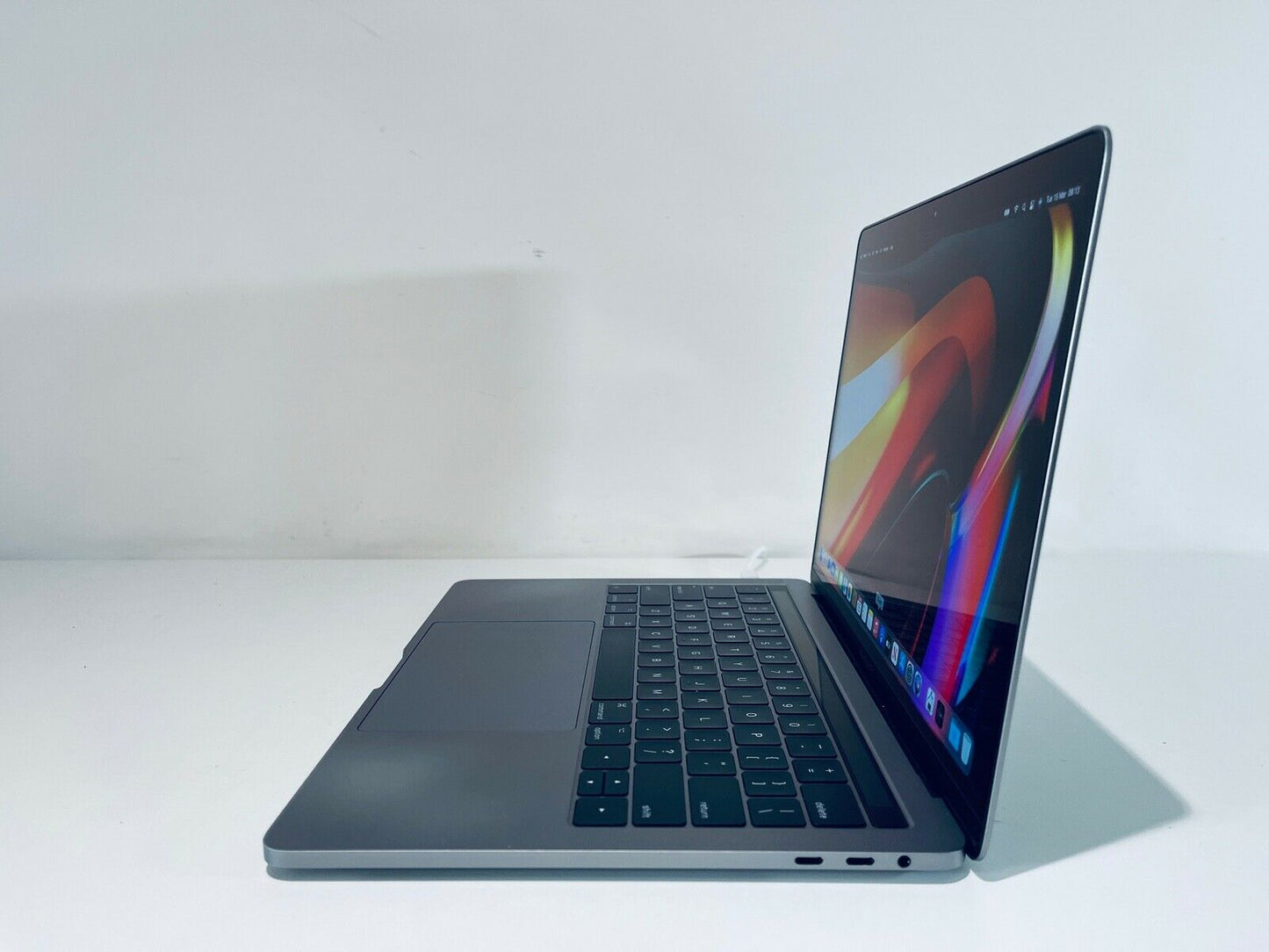 Apple MacBook Pro 13" 2017 Touch Bar ID Core i5 3.3Ghz 16GB 512GB SSD