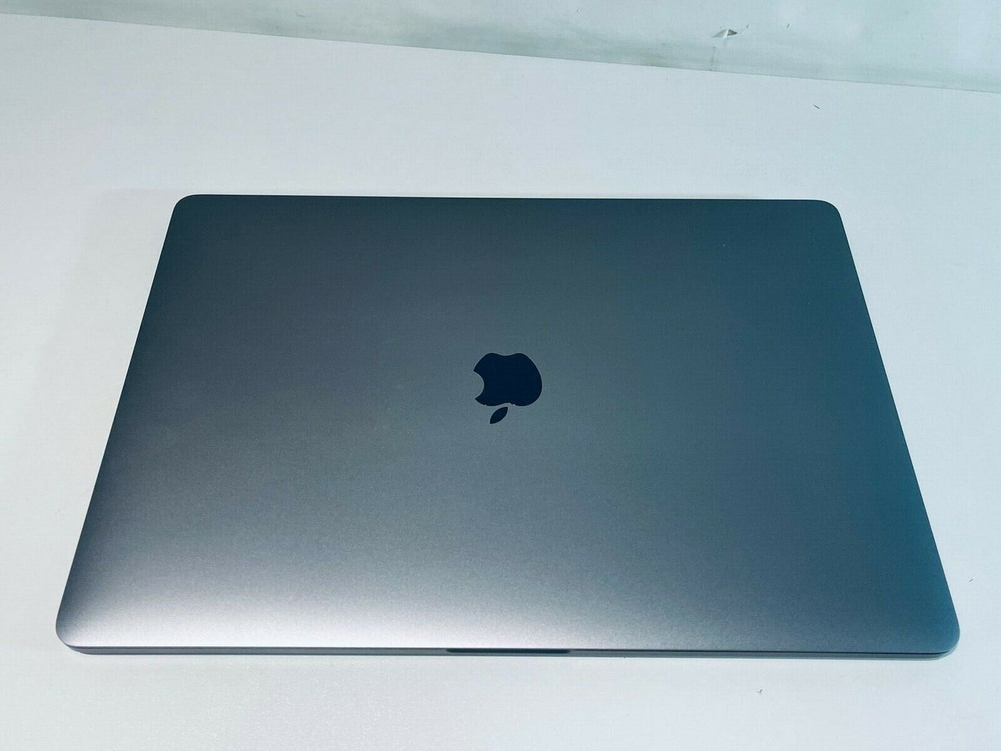 Apple MacBook Pro Retina 15" 2019 Touch Bar i7 6-Core 2.6Ghz 16GB 1TB SSD