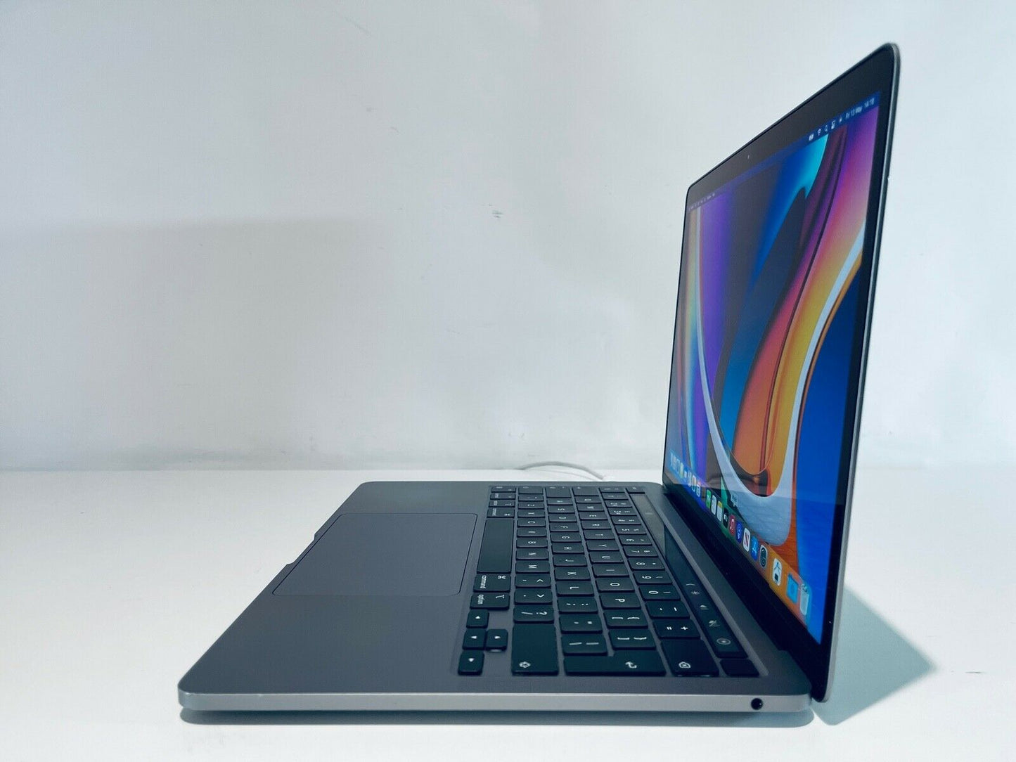 Apple MacBook Pro 13 Touch Bar ID M1 8-Core 8-GPU 16GB Ram 1TB SSD